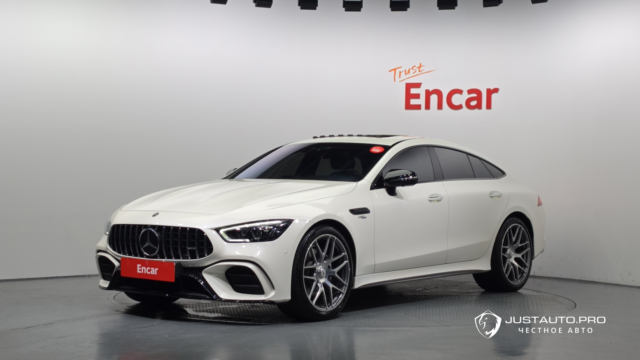 Автомобиль Mercedes-Benz AMG GT