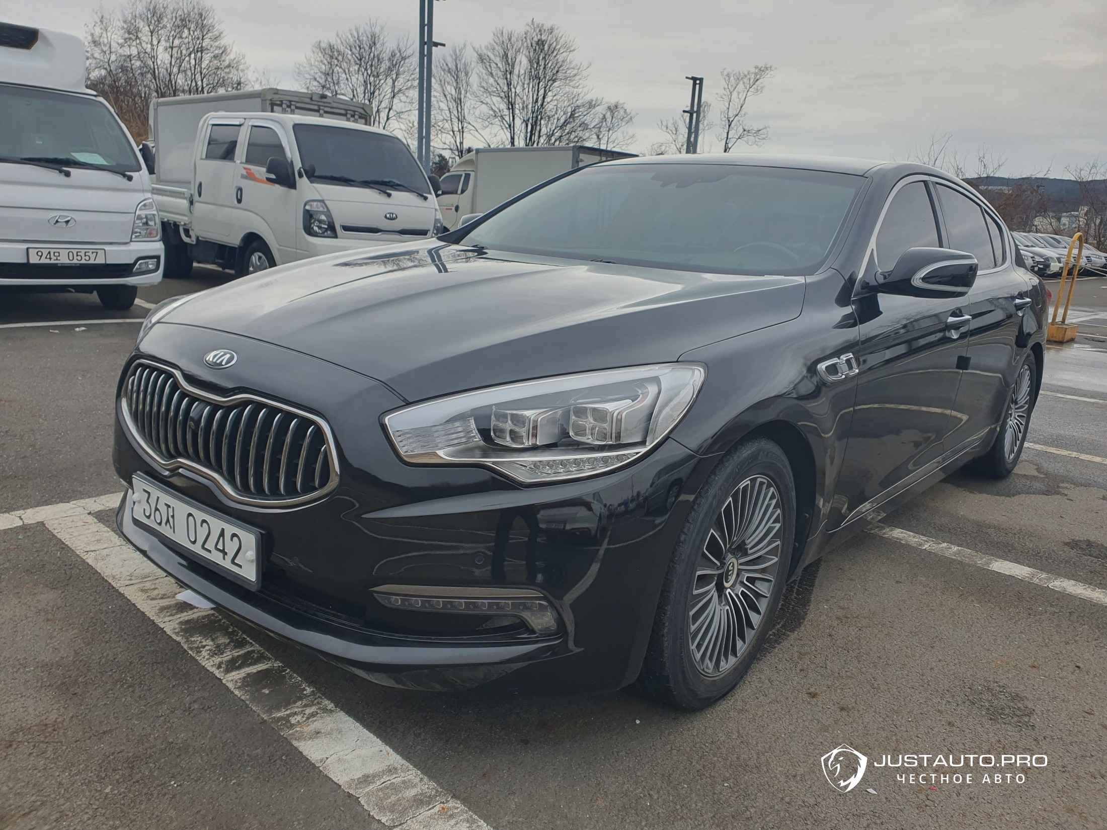 Автомобиль Kia K9
