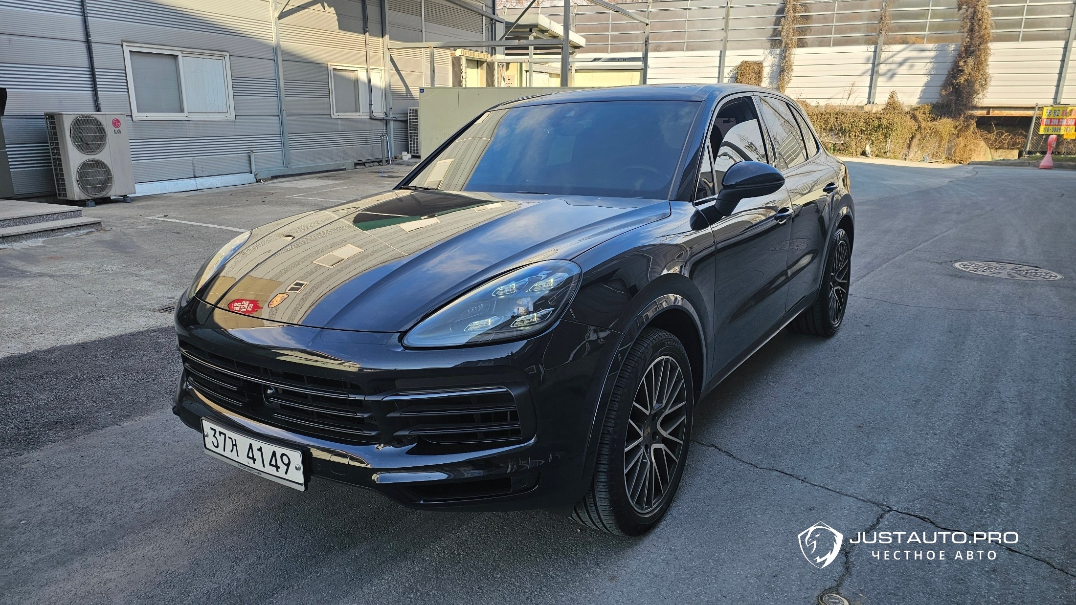 Автомобиль Porsche Cayenne