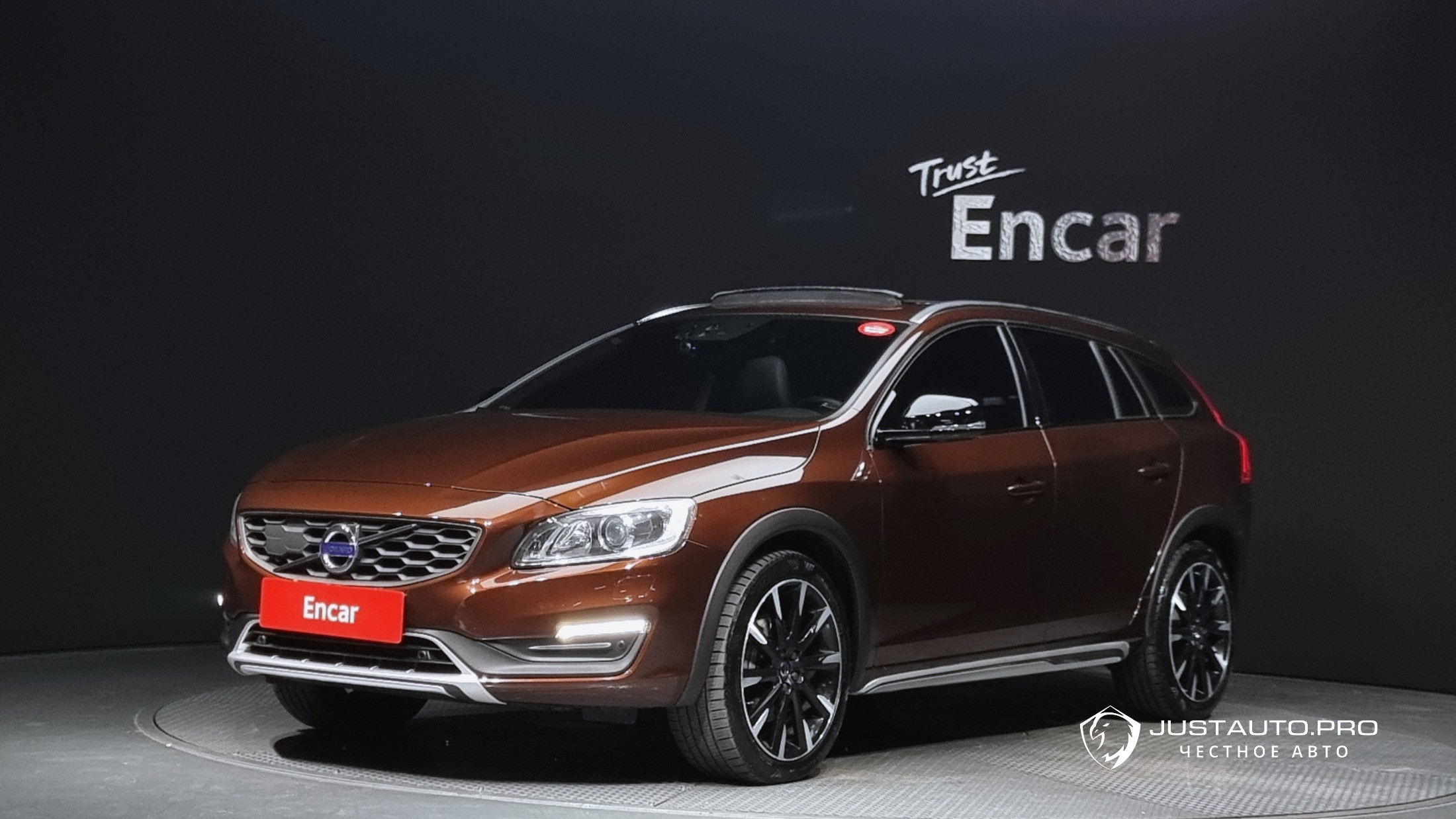 Автомобиль Volvo V60
