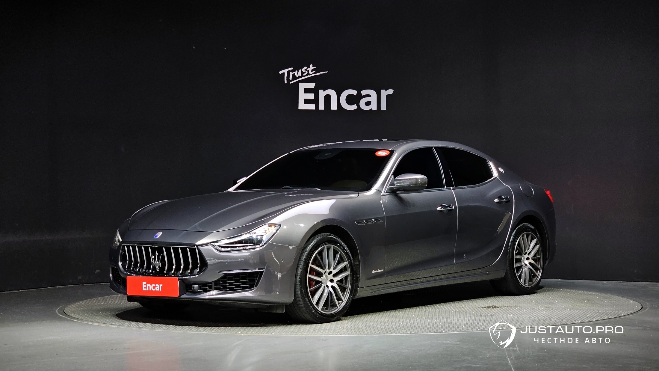 Автомобиль Maserati Ghibli