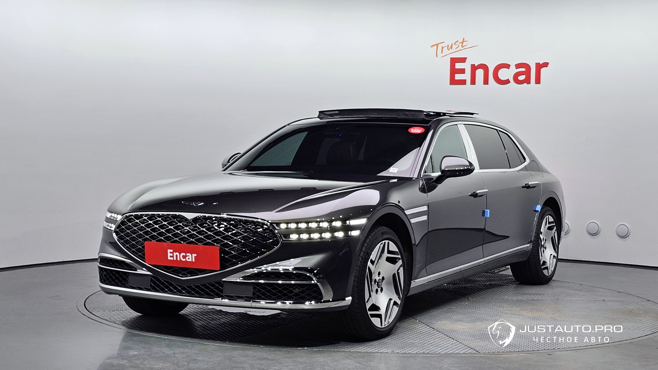 Автомобиль Genesis G90