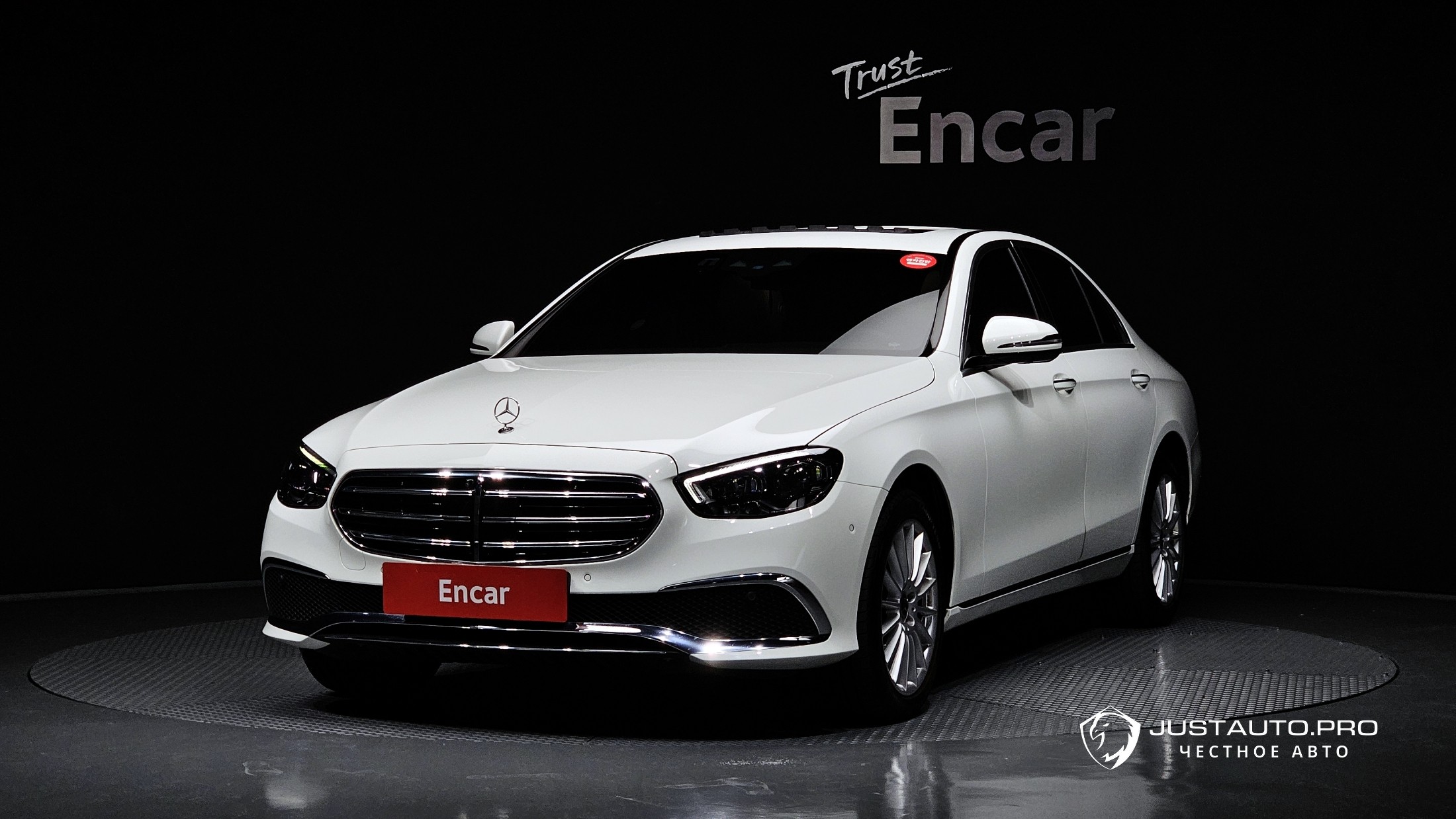 Автомобиль Mercedes-Benz E-Class