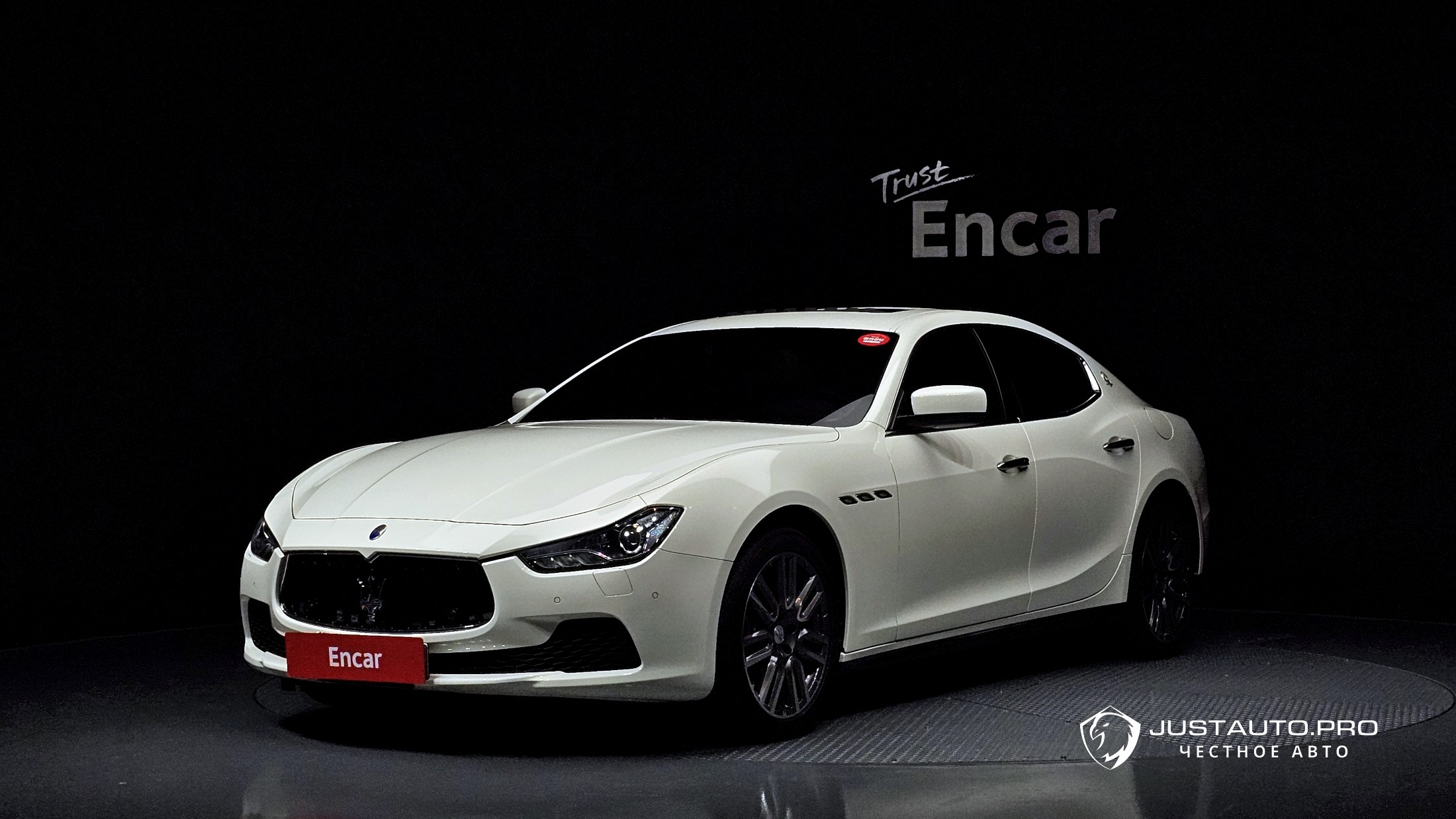 Автомобиль Maserati Ghibli