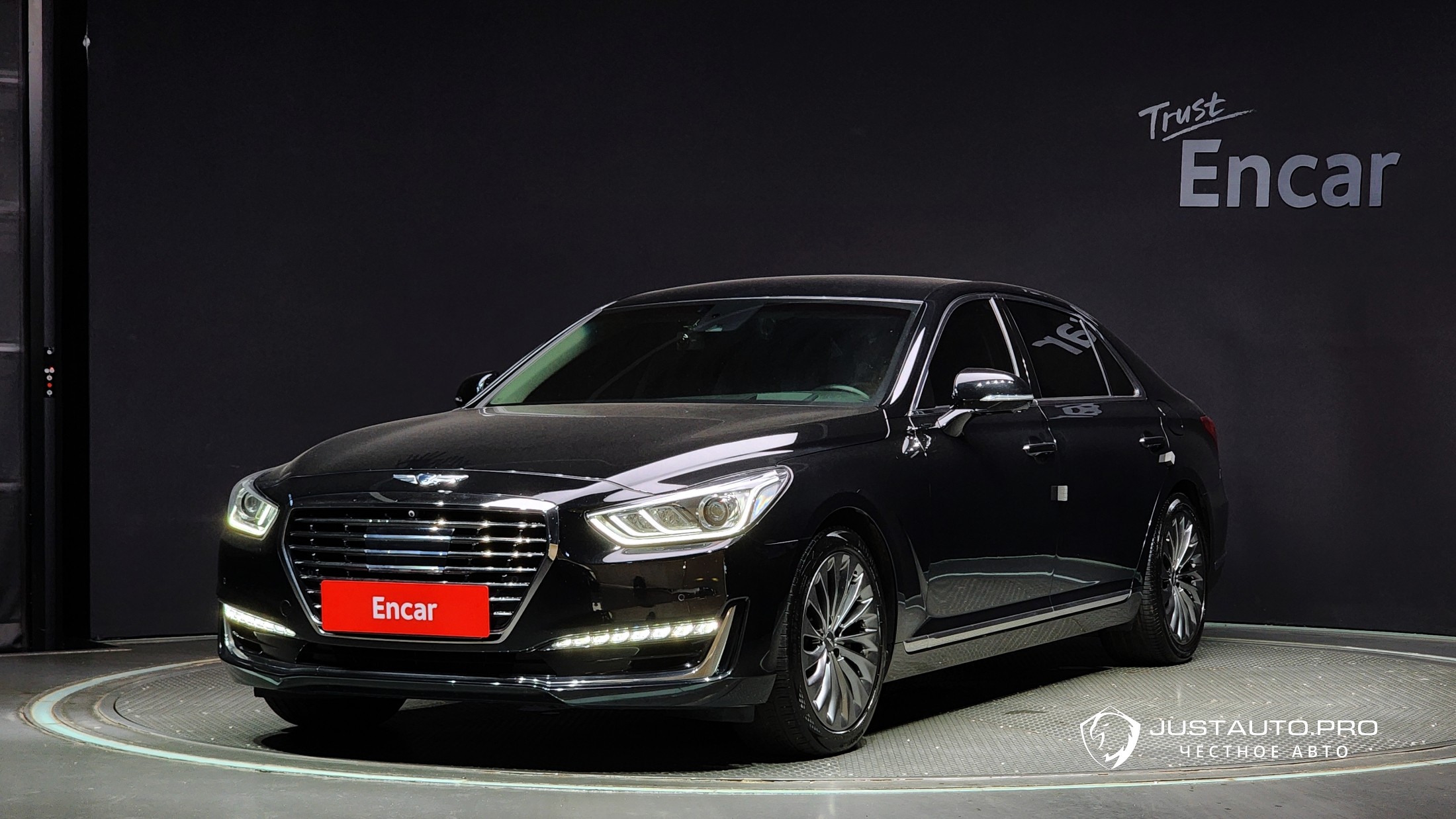 Автомобиль Genesis EQ900