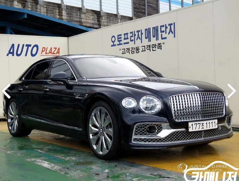 Автомобиль Bentley Flying Spur