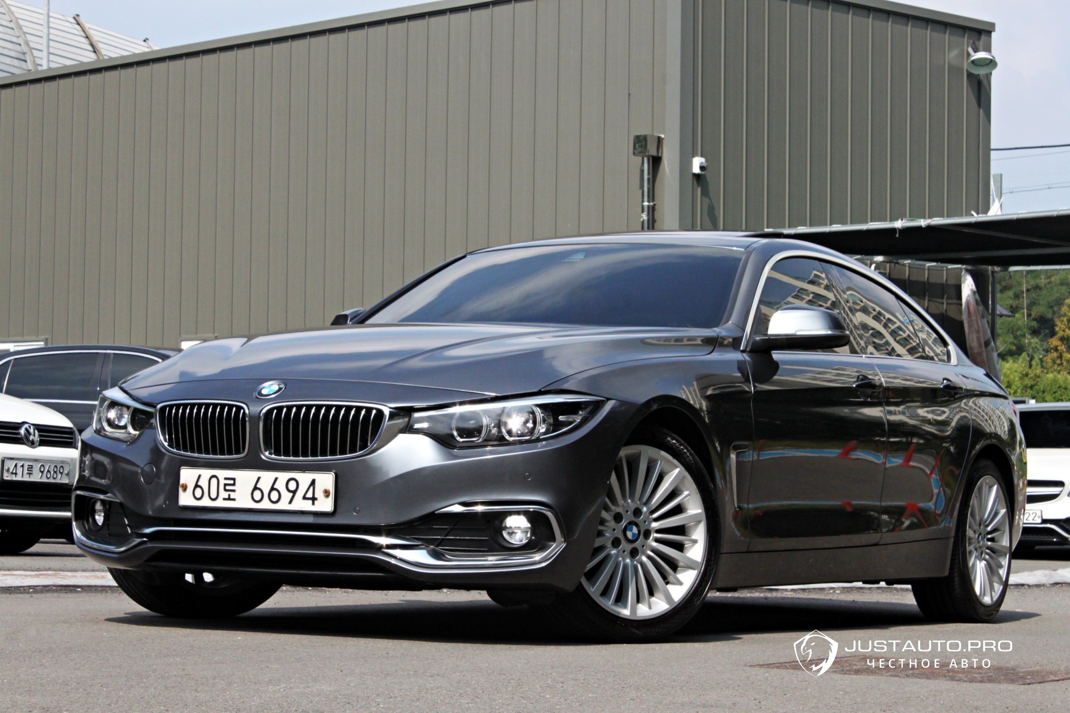 Автомобиль BMW 4-Series