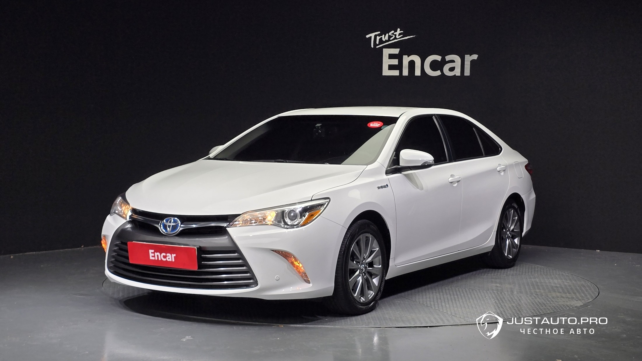 Автомобиль Toyota Camry