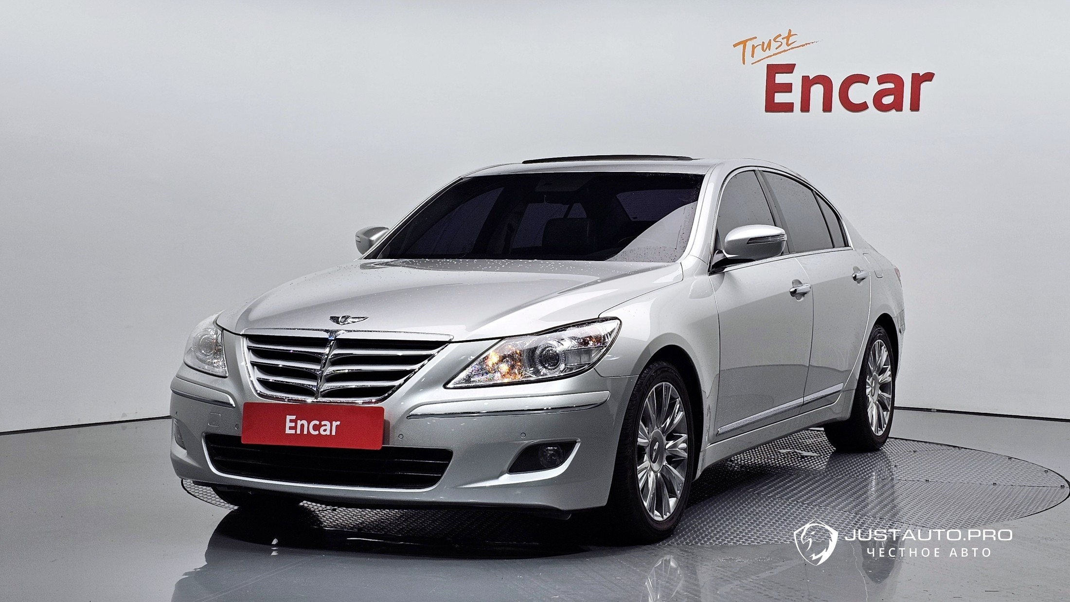 Автомобиль Hyundai Genesis