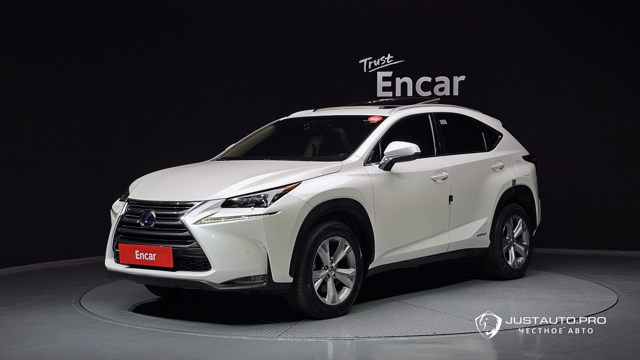 Автомобиль Lexus NX