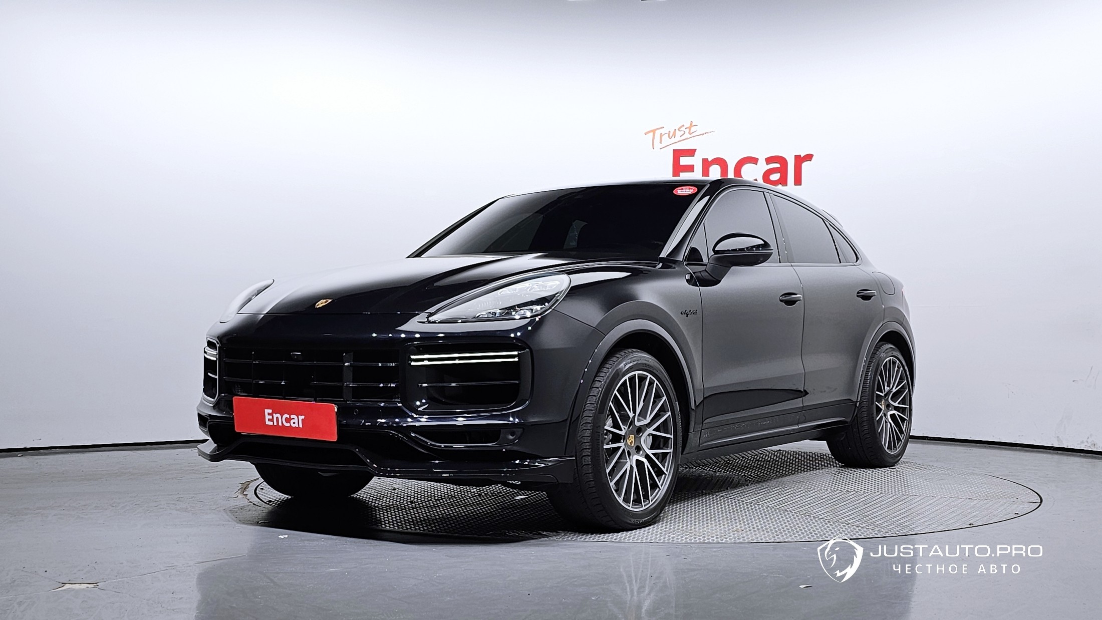 Автомобиль Porsche Cayenne