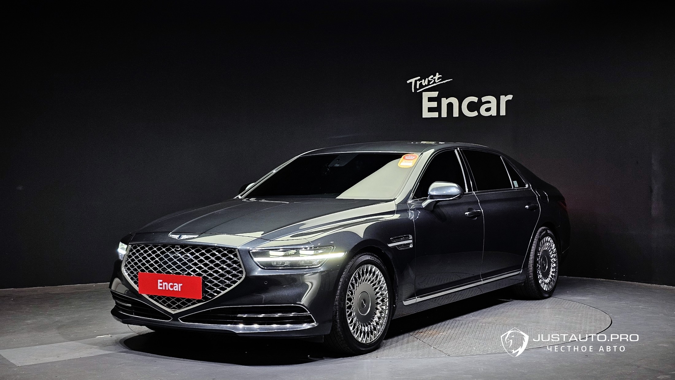 Автомобиль Genesis G90