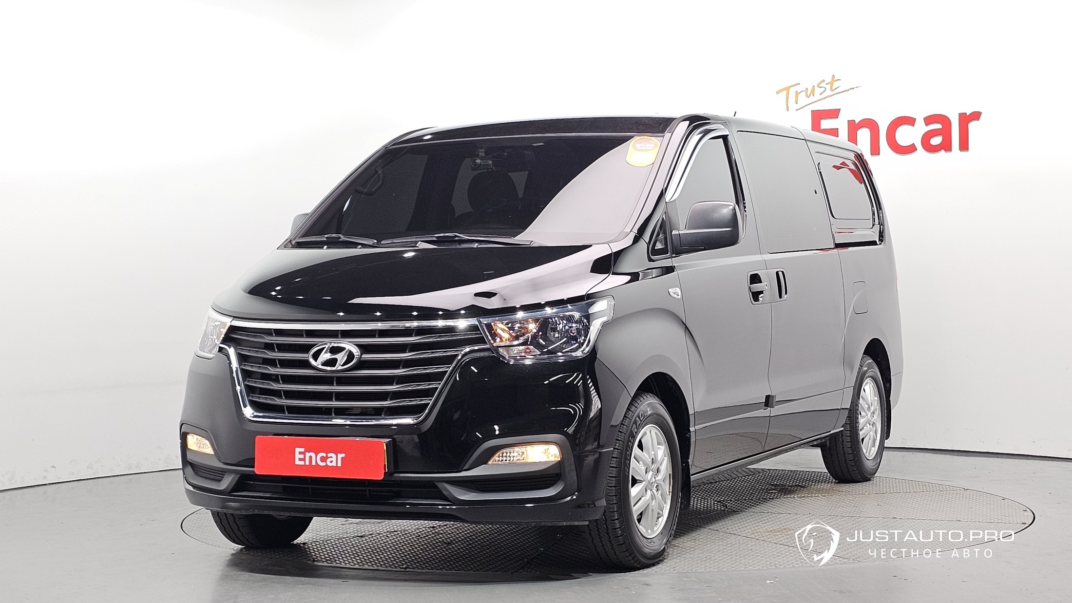 Автомобиль Hyundai Starex