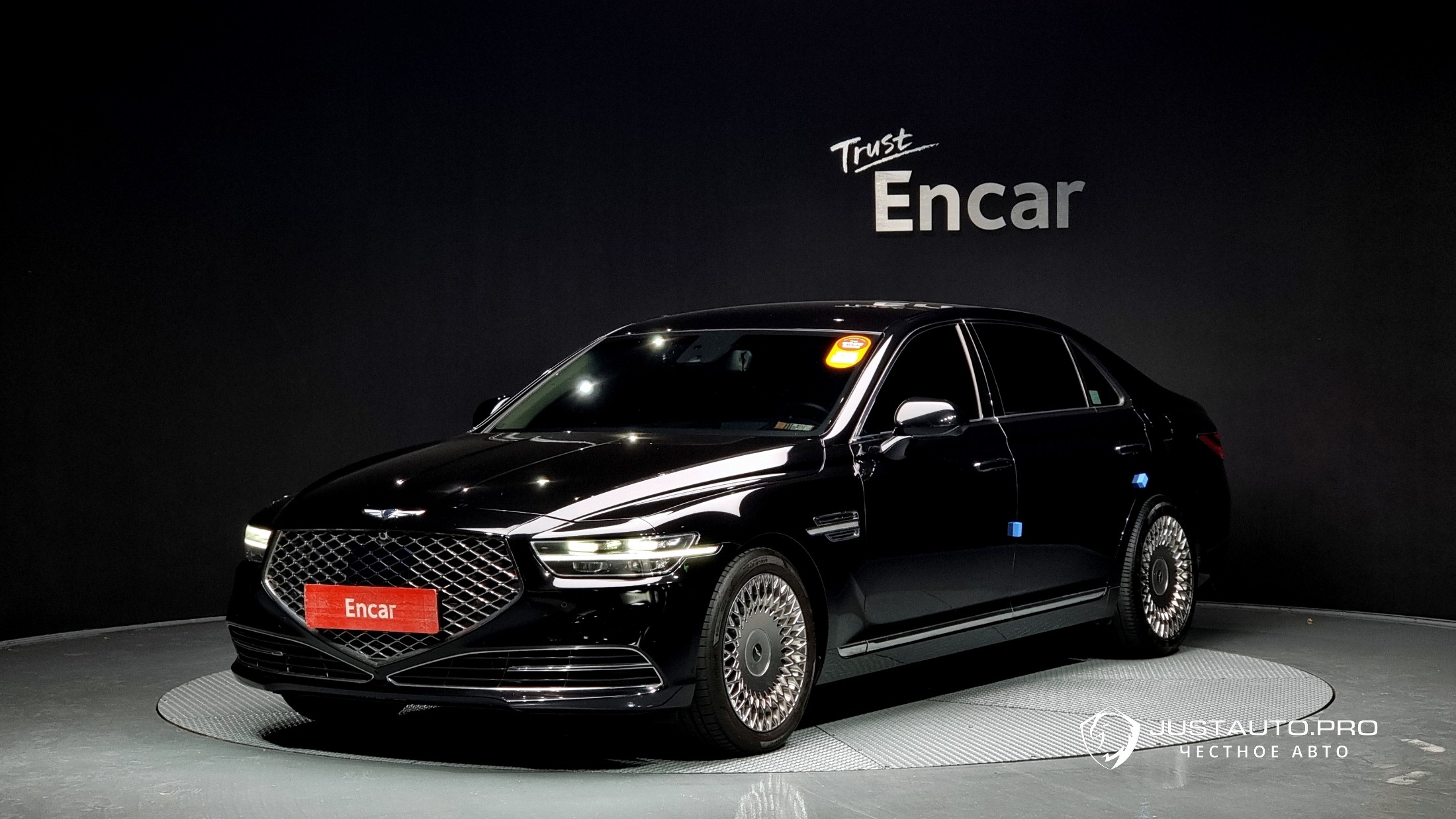 Автомобиль Genesis G90