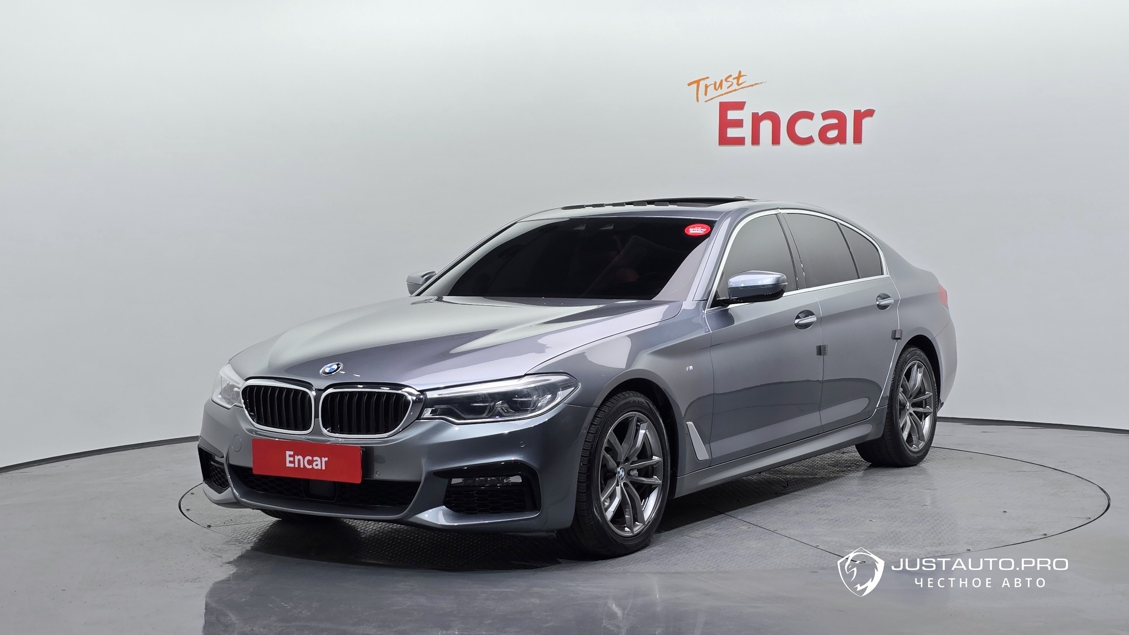 Автомобиль BMW 5-Series