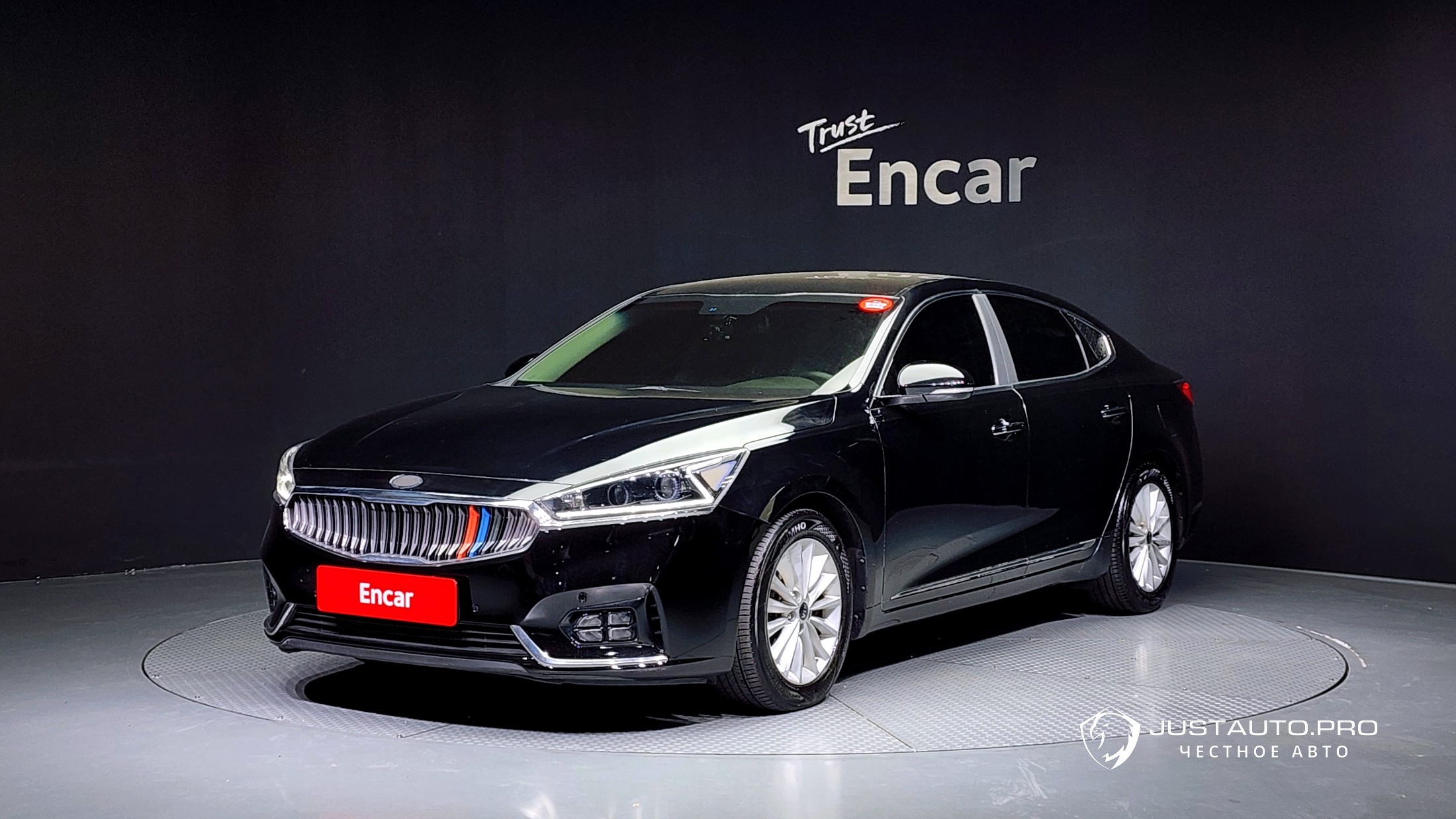 Автомобиль Kia K7