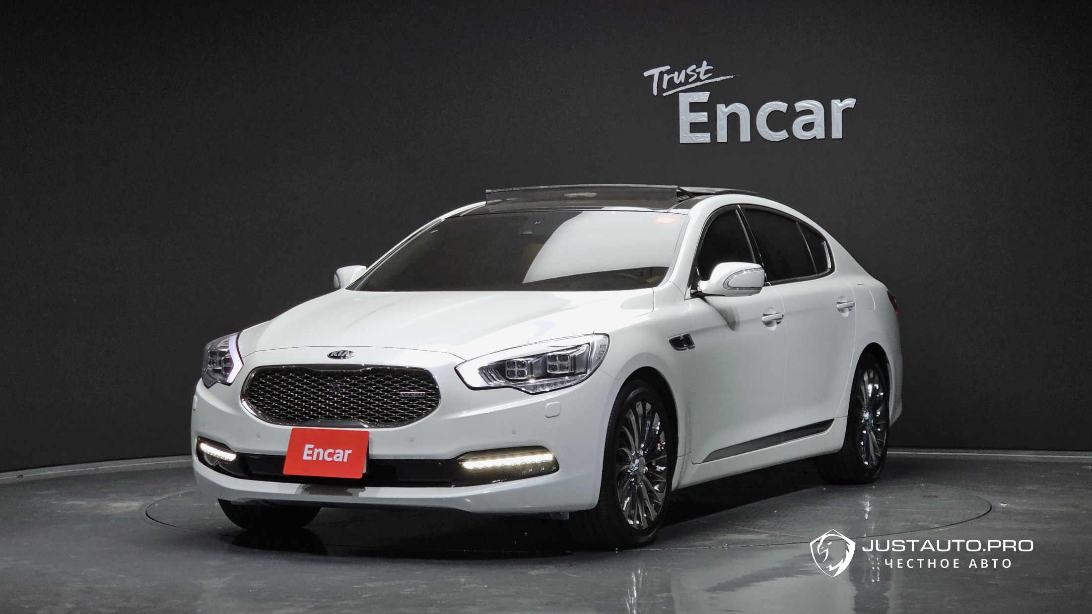 Автомобиль Kia K9