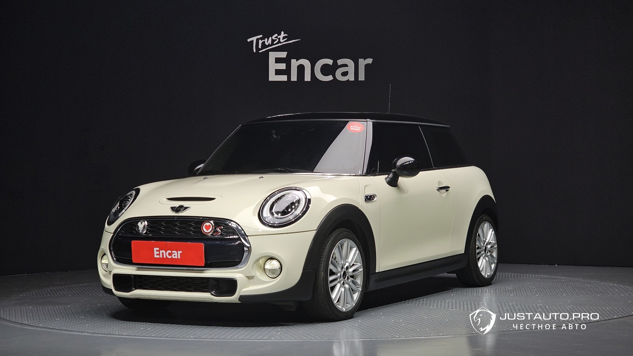Автомобиль Mini Cooper