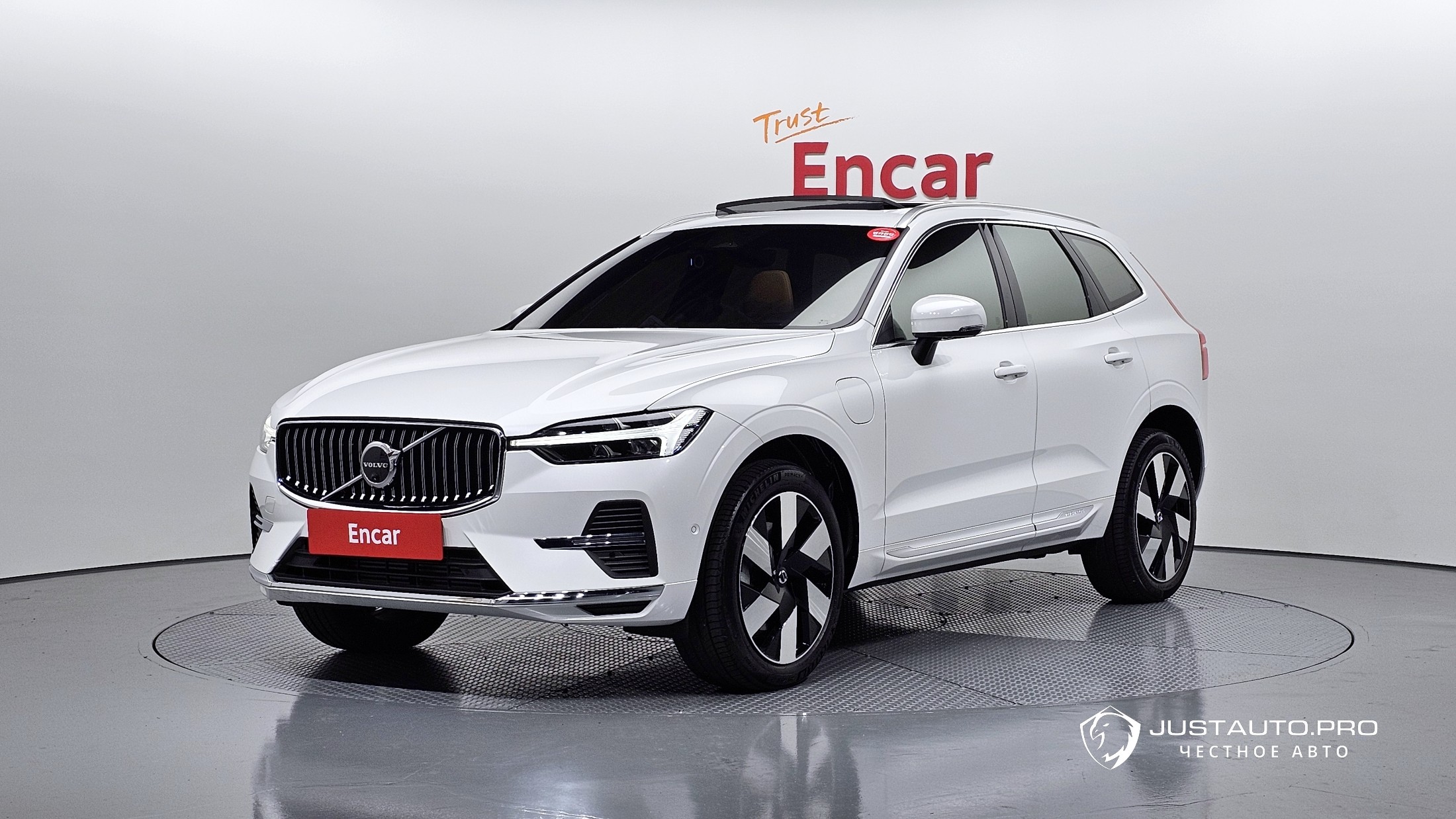 Автомобиль Volvo XC60