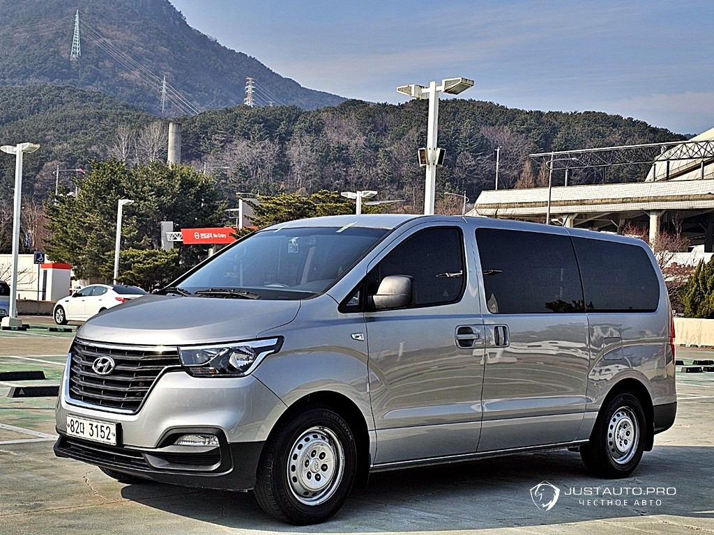 Автомобиль Hyundai Starex