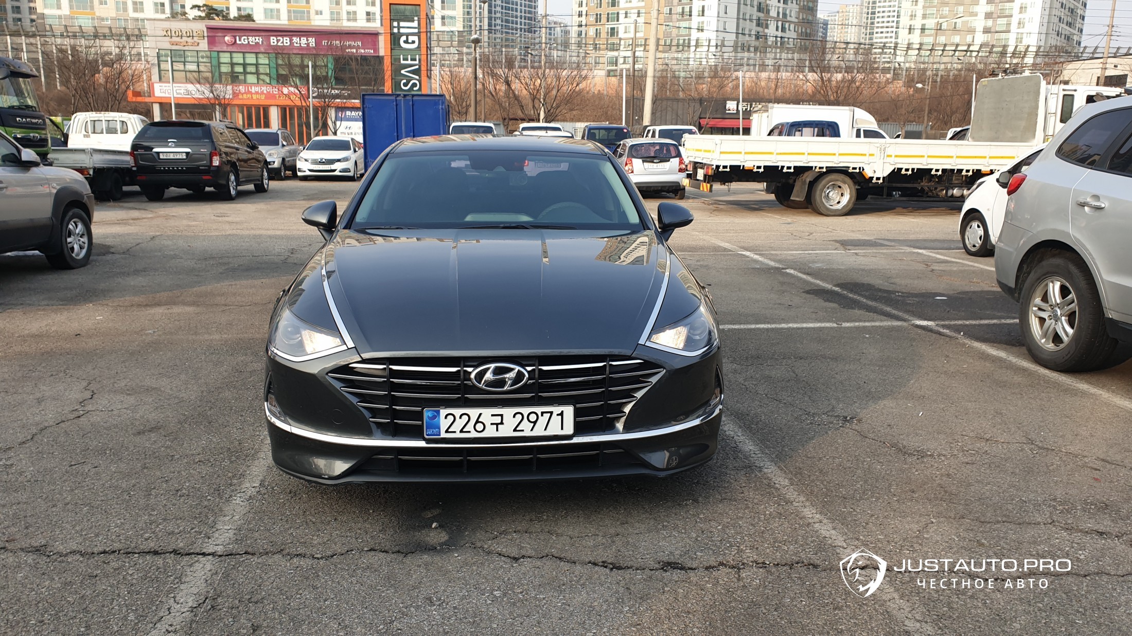Автомобиль Hyundai Sonata