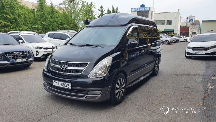 Автомобиль Hyundai Starex