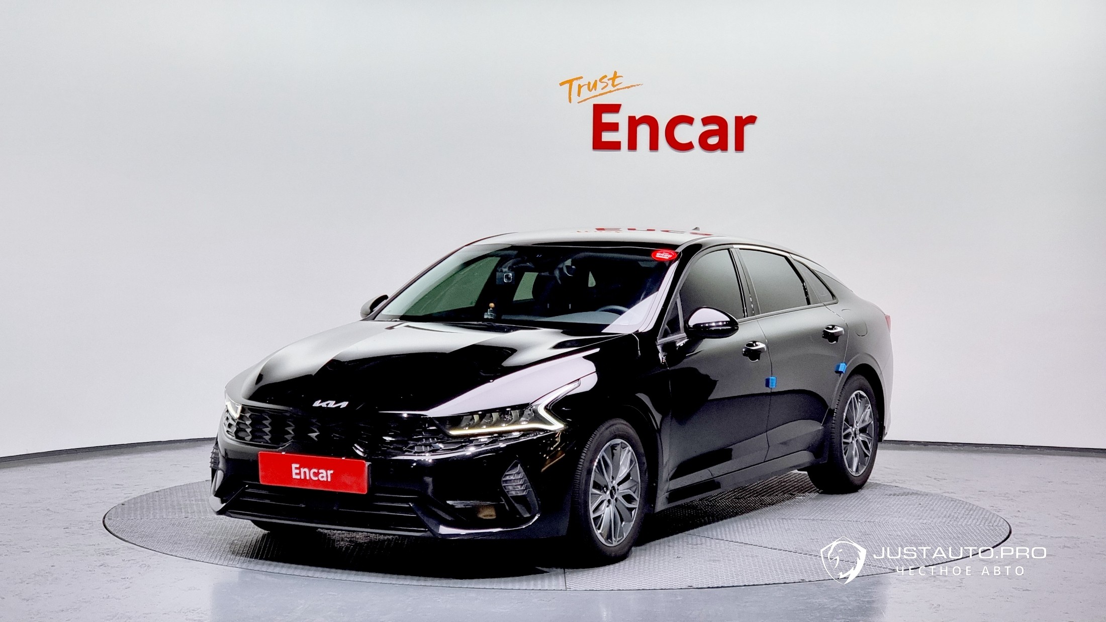 Автомобиль Kia K5