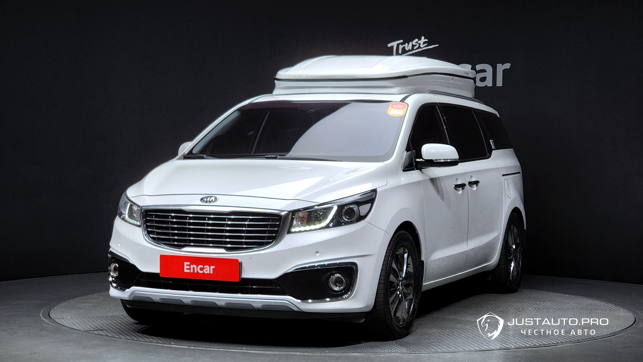 Автомобиль Kia Canival