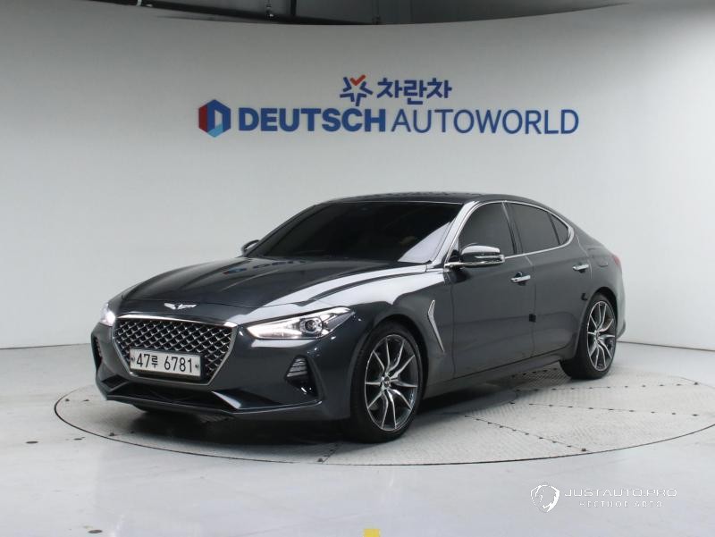 Автомобиль Genesis G70