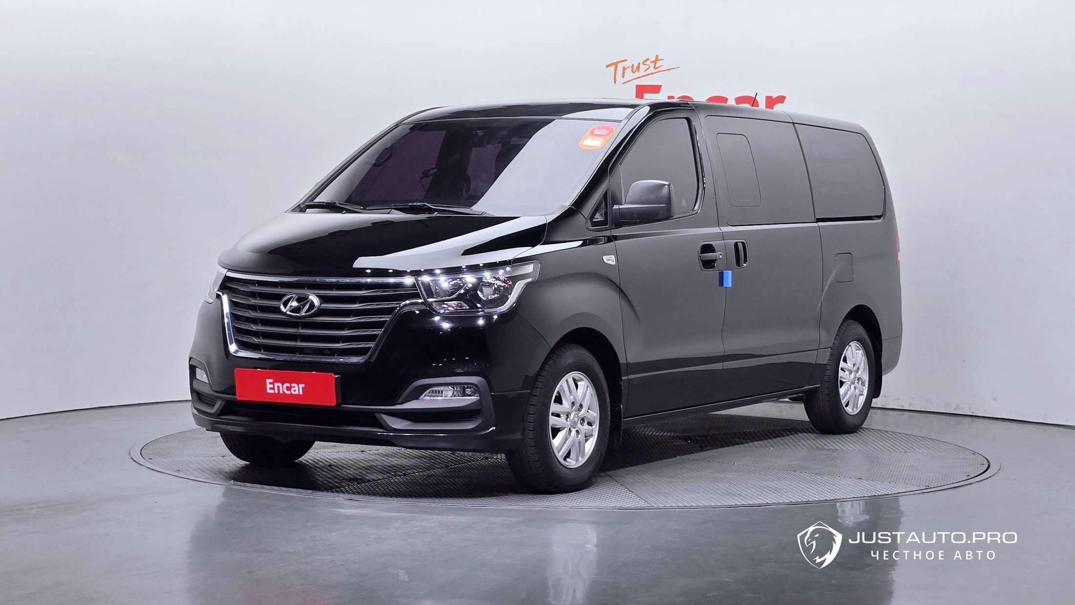 Автомобиль Hyundai Starex