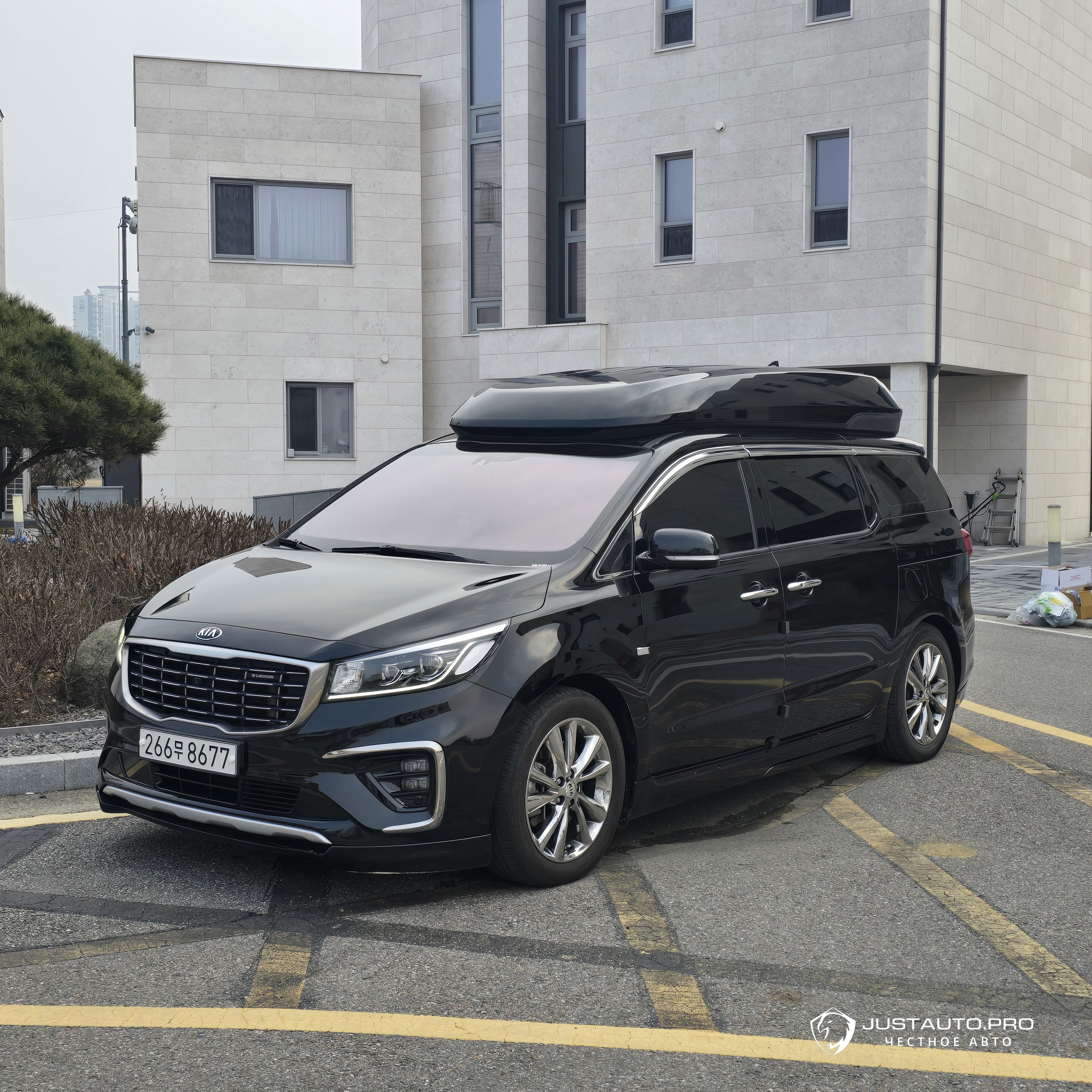Автомобиль Kia Canival