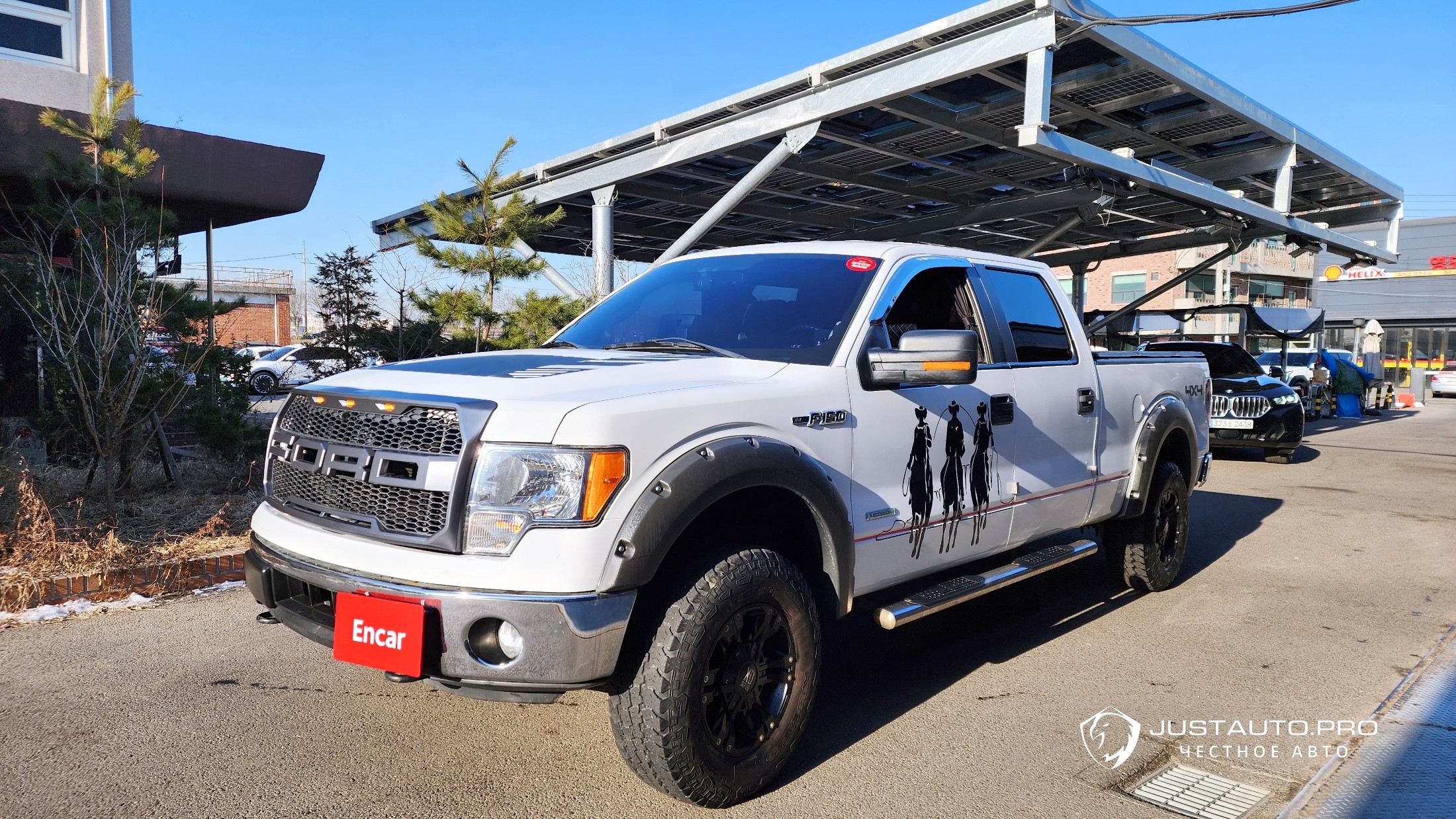 Автомобиль Ford F150
