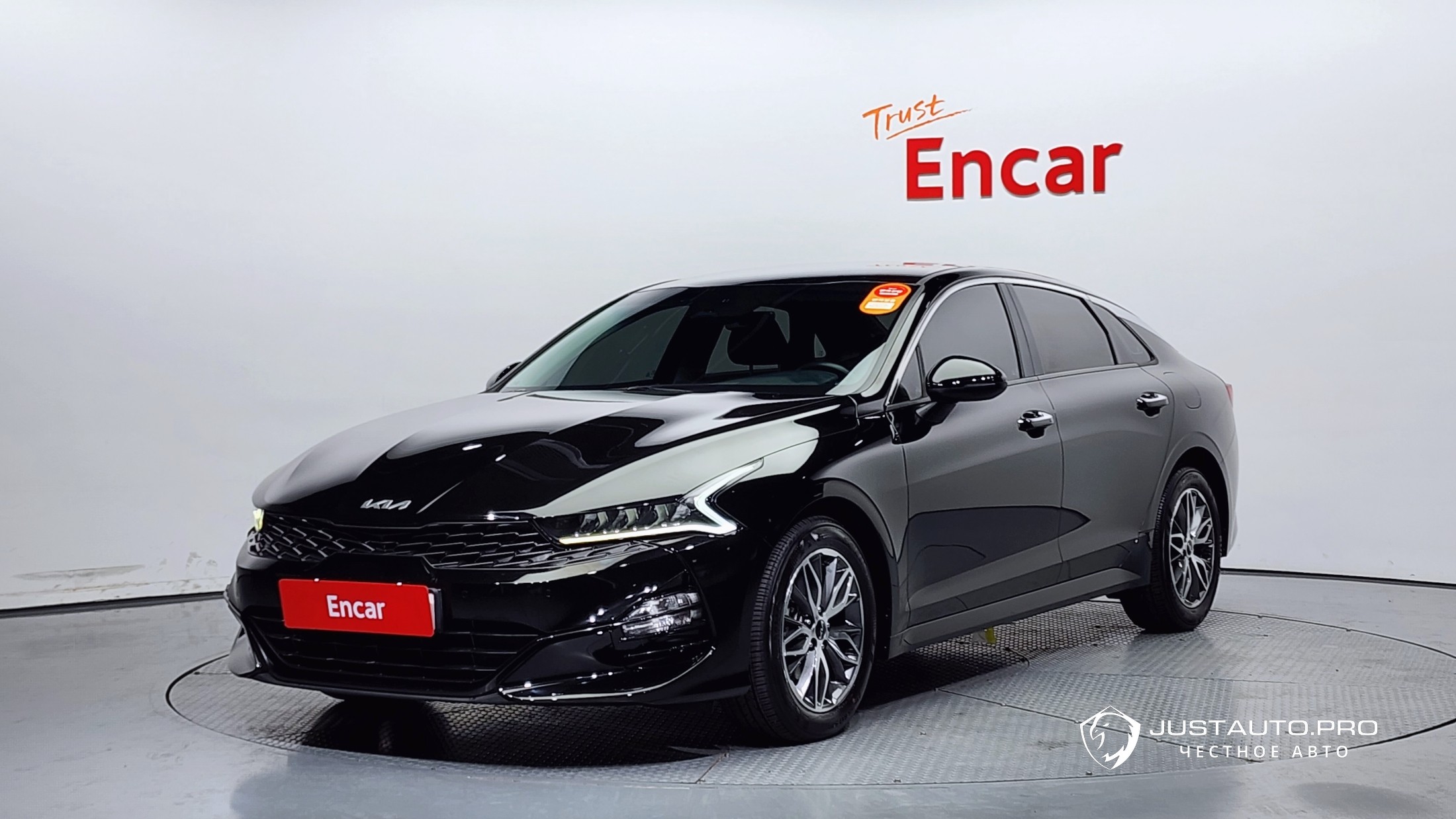Автомобиль Kia K5