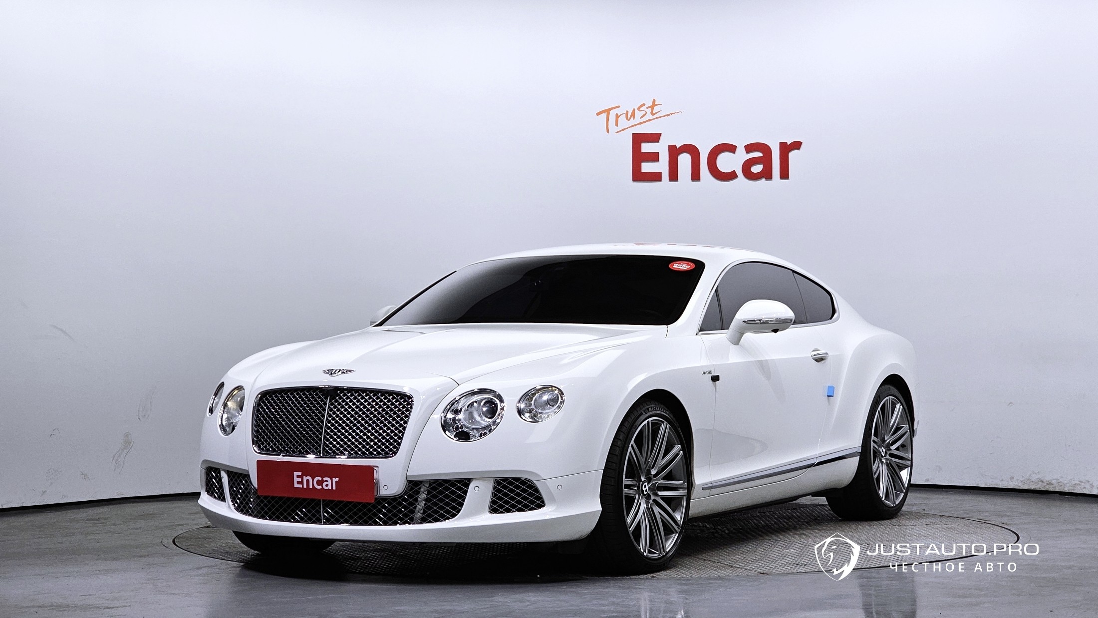 Автомобиль Bentley Continental