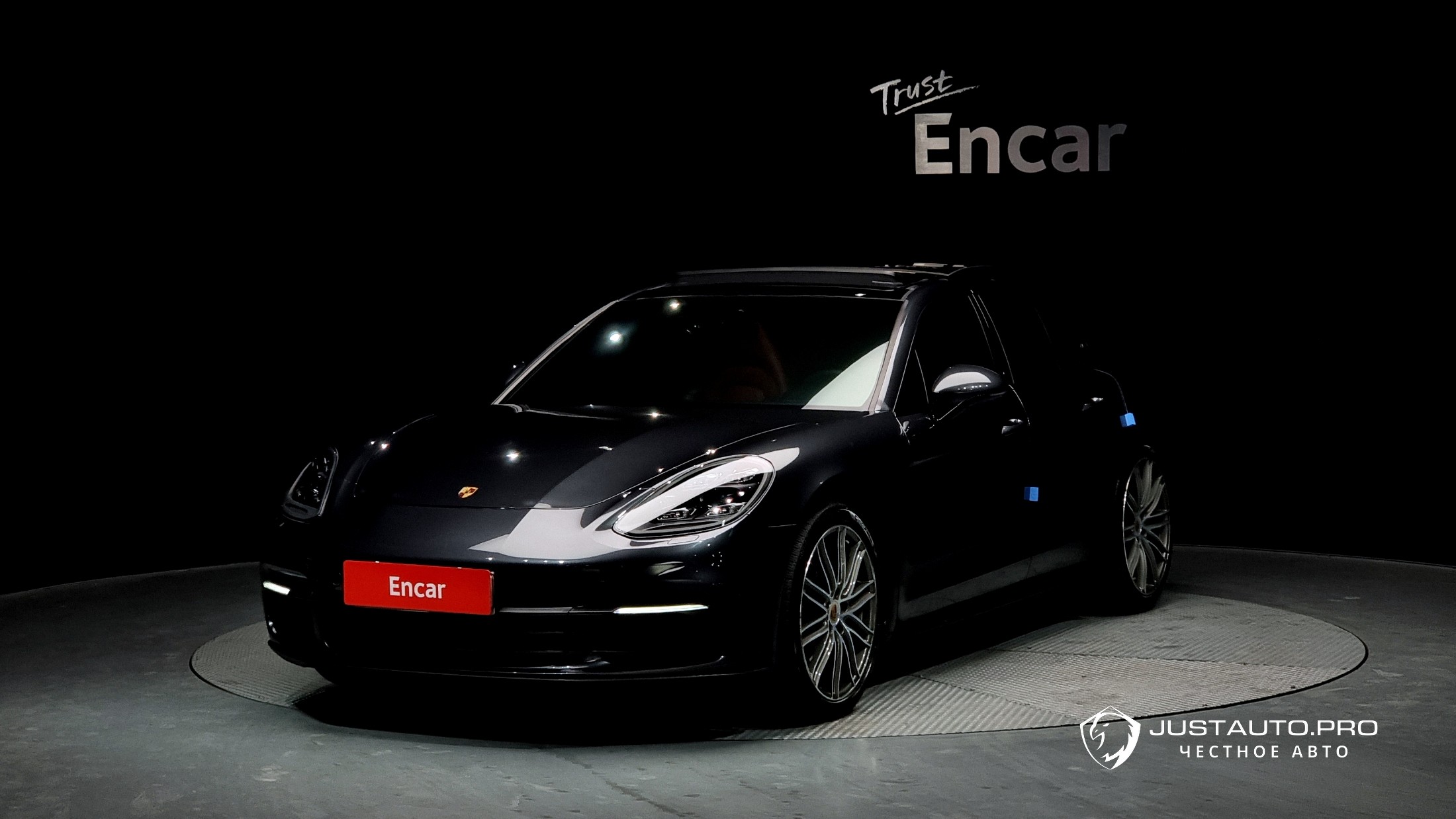 Автомобиль Porsche Panamera