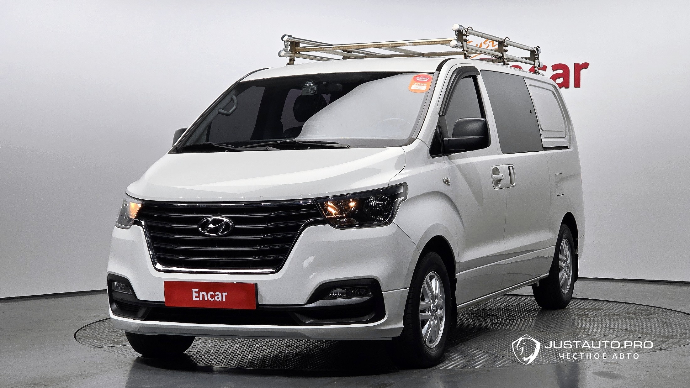 Автомобиль Hyundai Starex