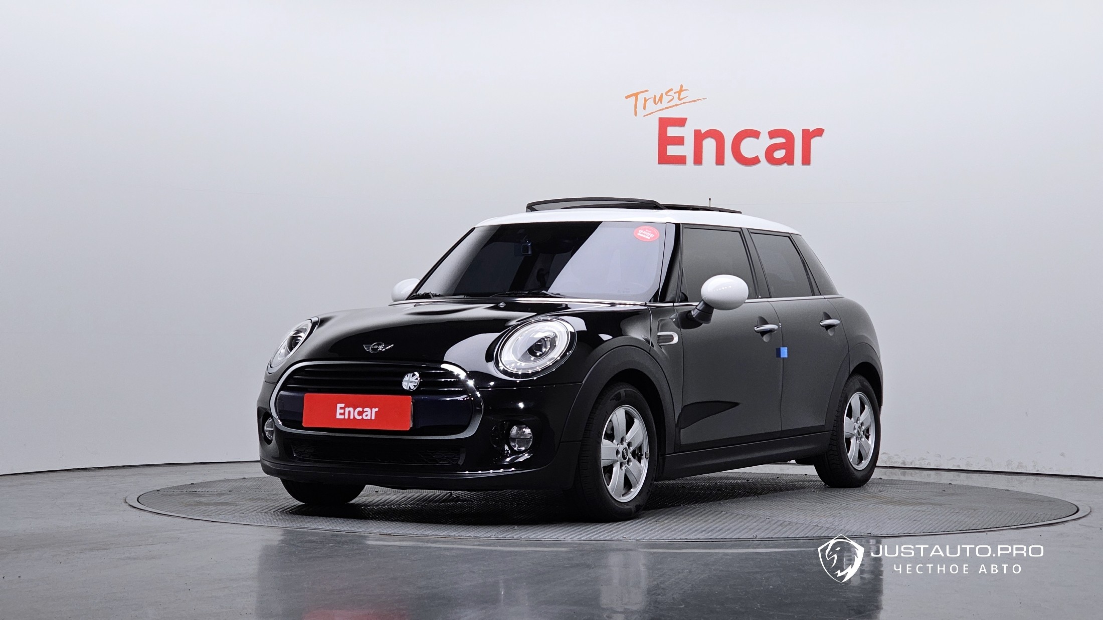 Автомобиль Mini Cooper