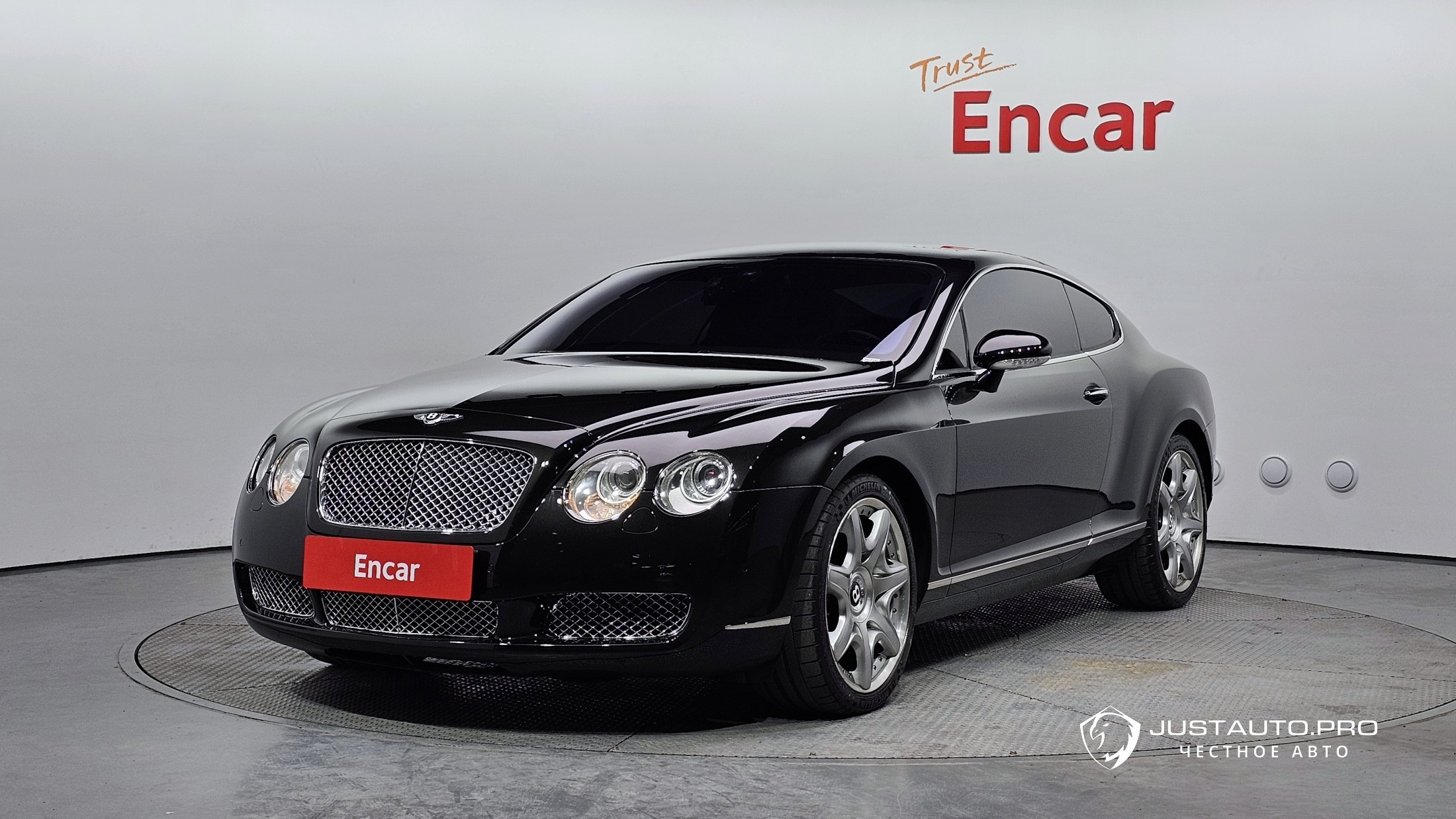 Автомобиль Bentley Continental