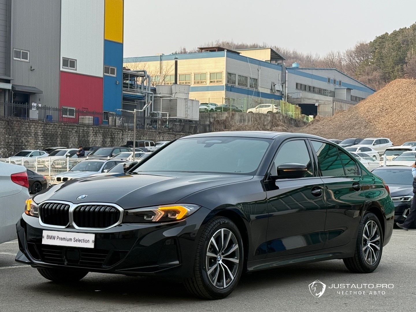 Автомобиль BMW 3-Series