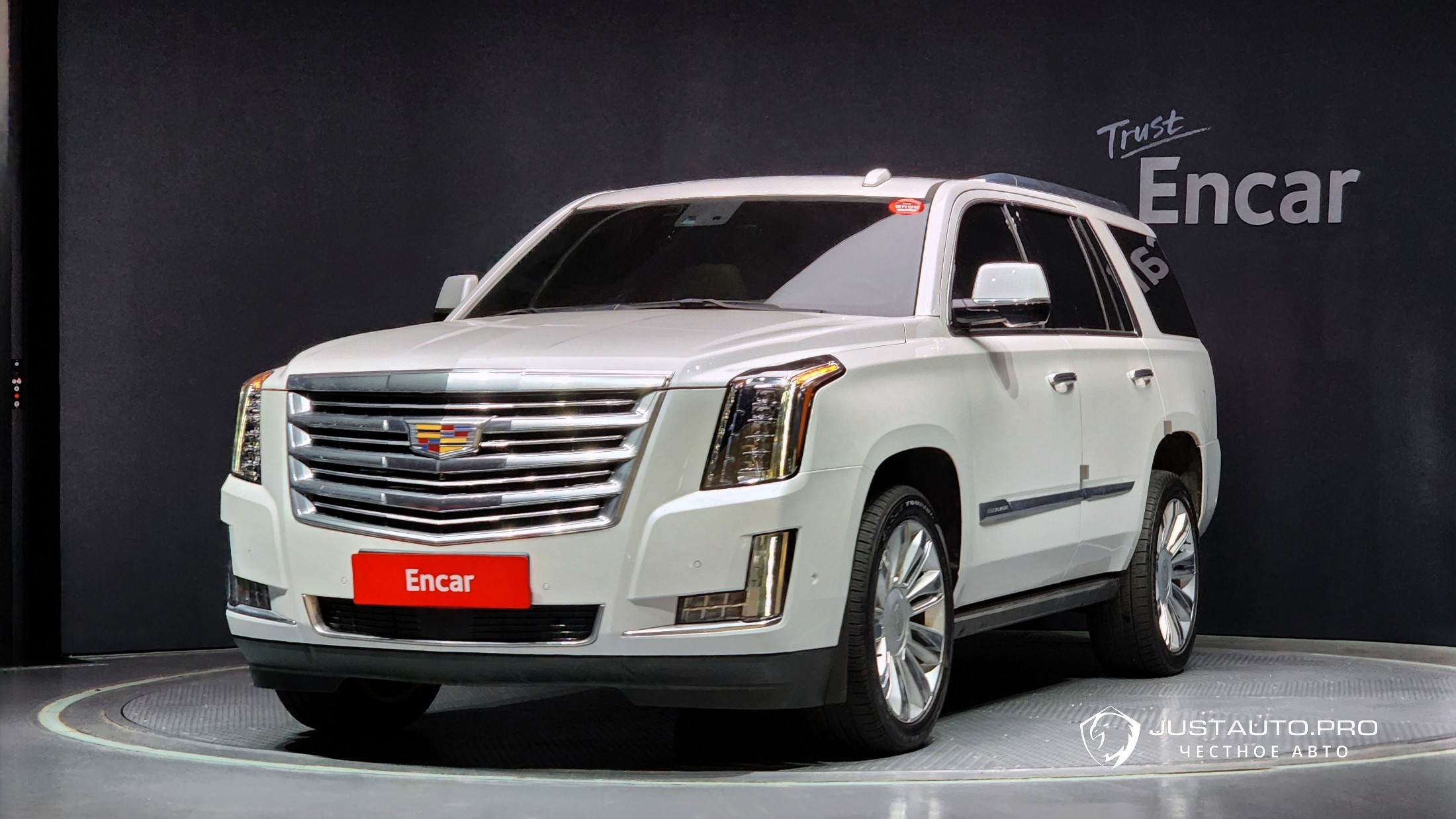 Автомобиль Cadillac Escalade