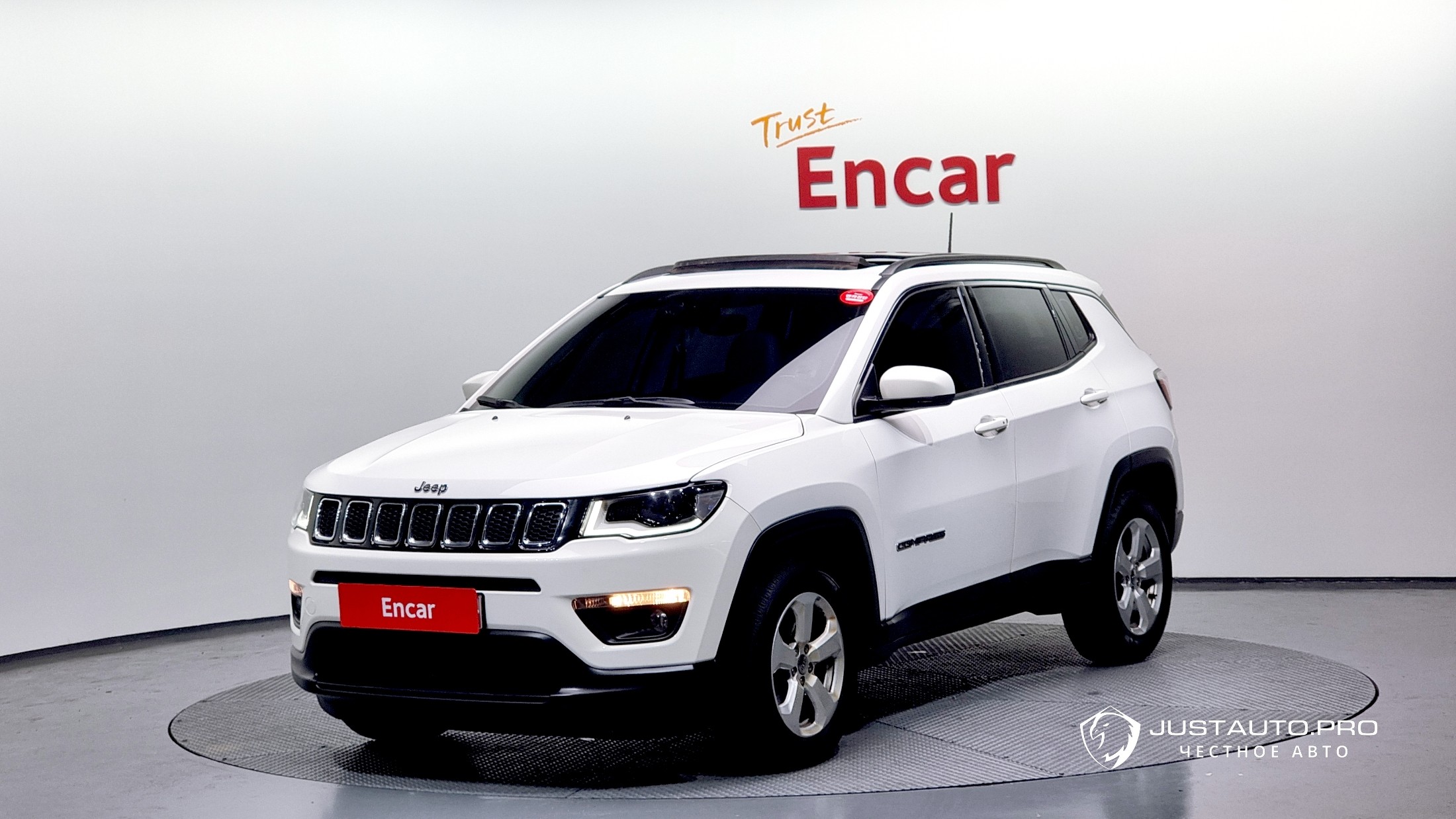 Автомобиль Jeep Compass