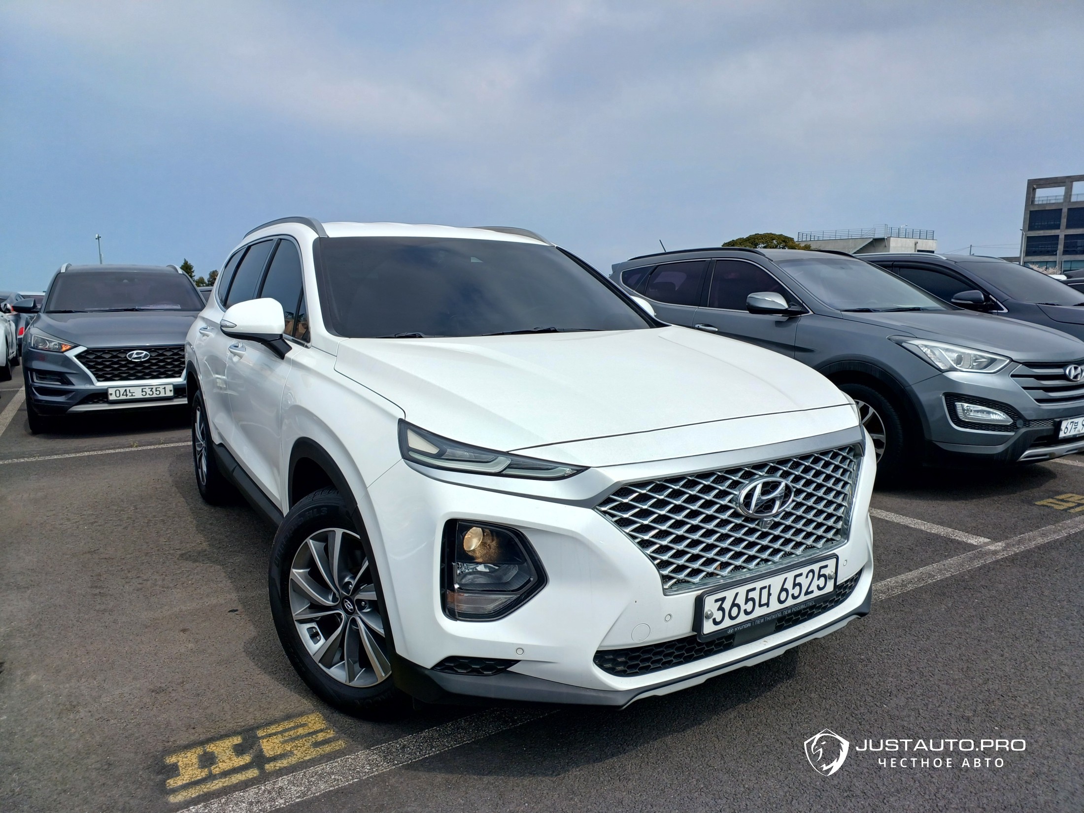 Автомобиль Hyundai Santafe