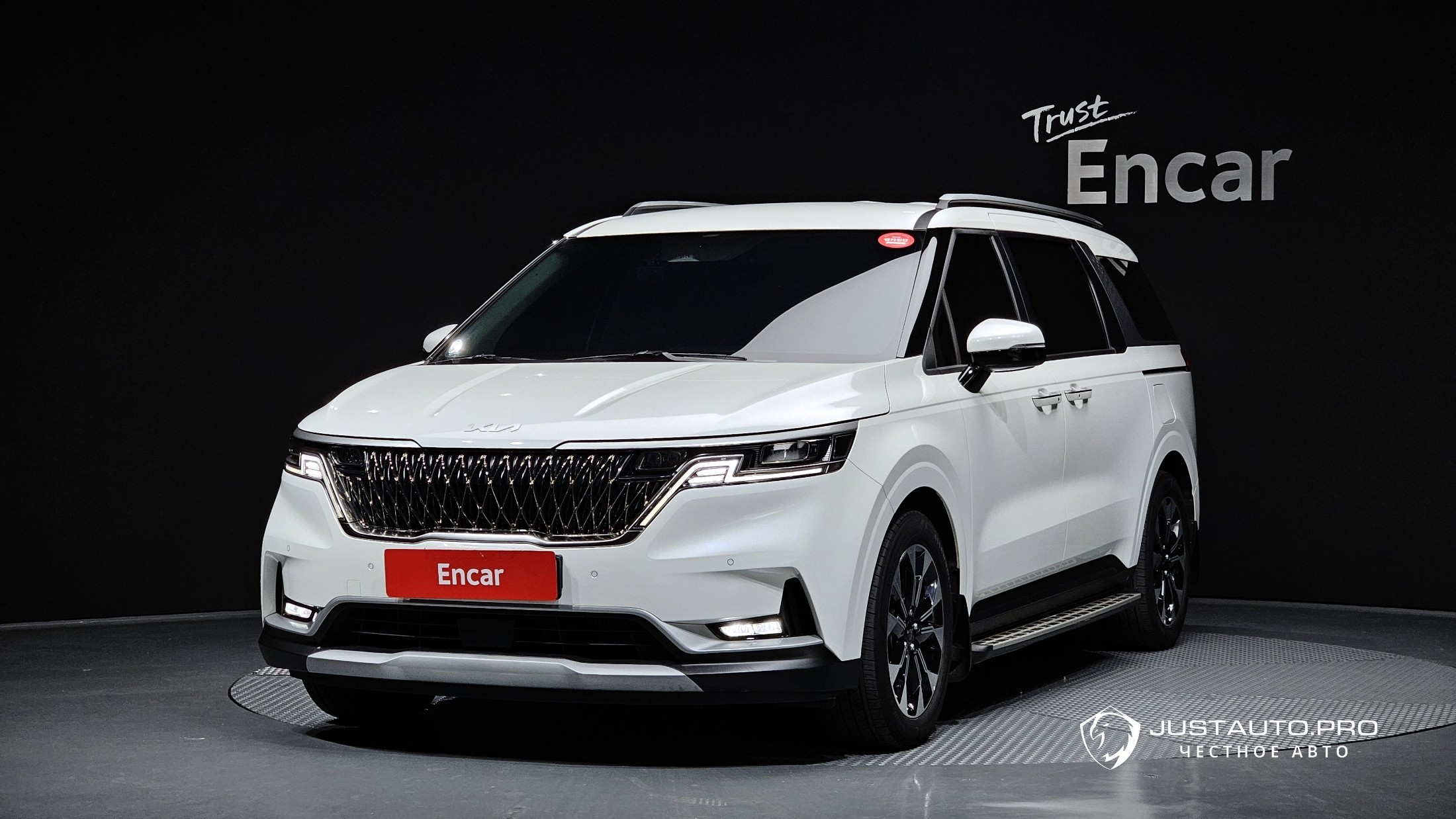 Автомобиль Kia Canival