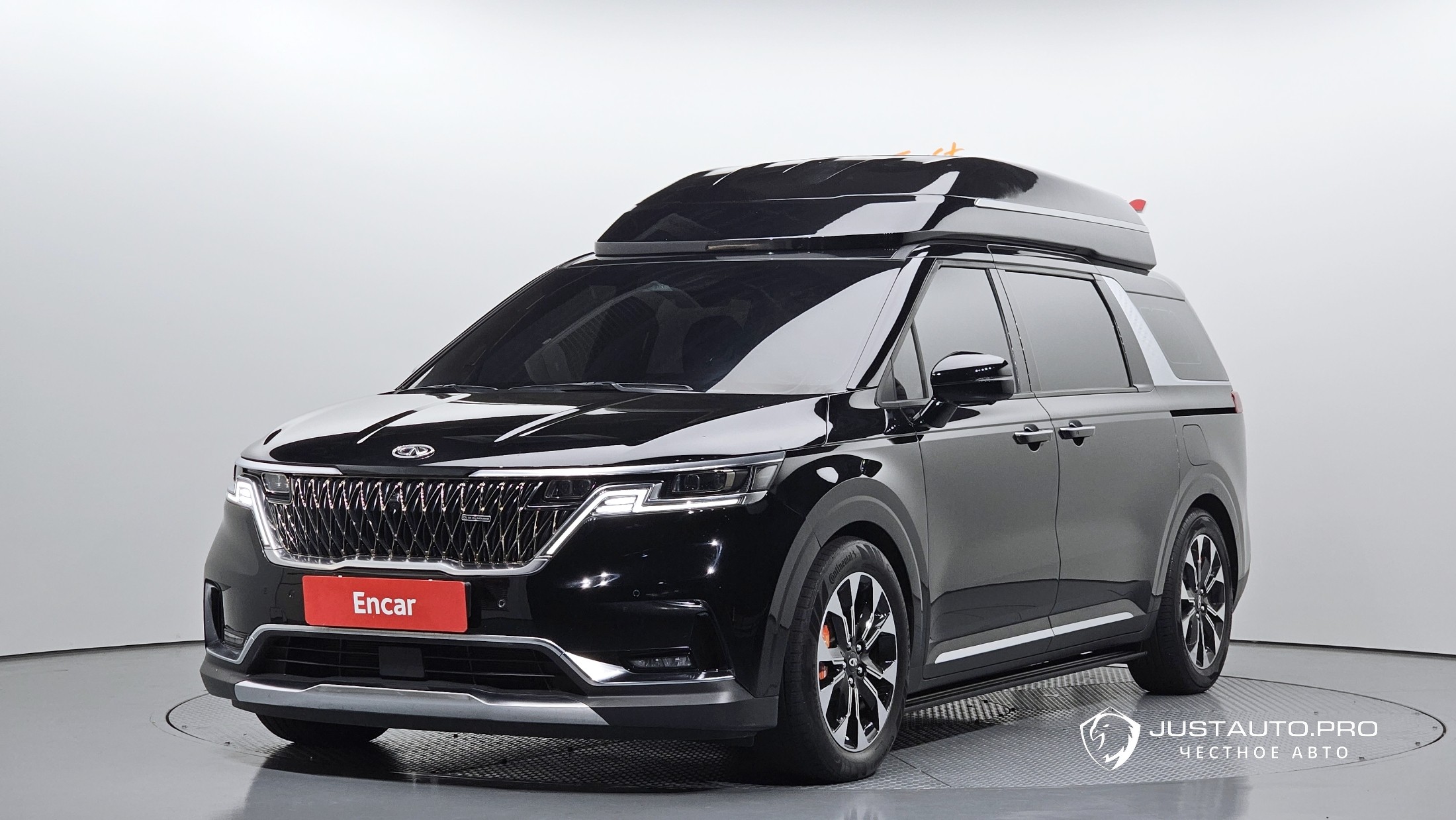 Автомобиль Kia Canival