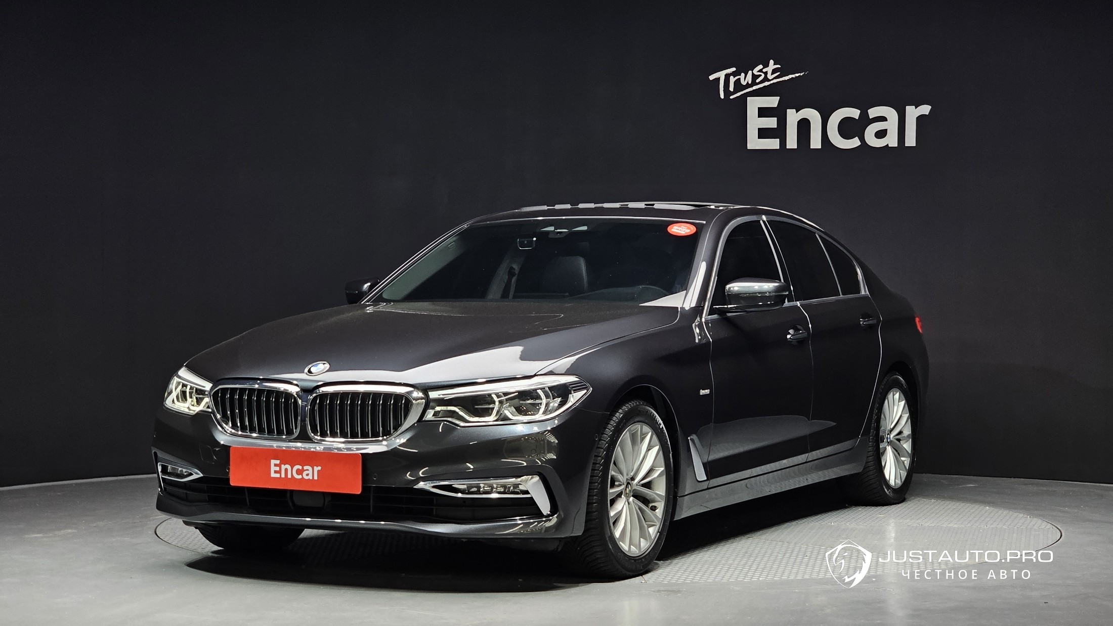 Автомобиль BMW 5-Series