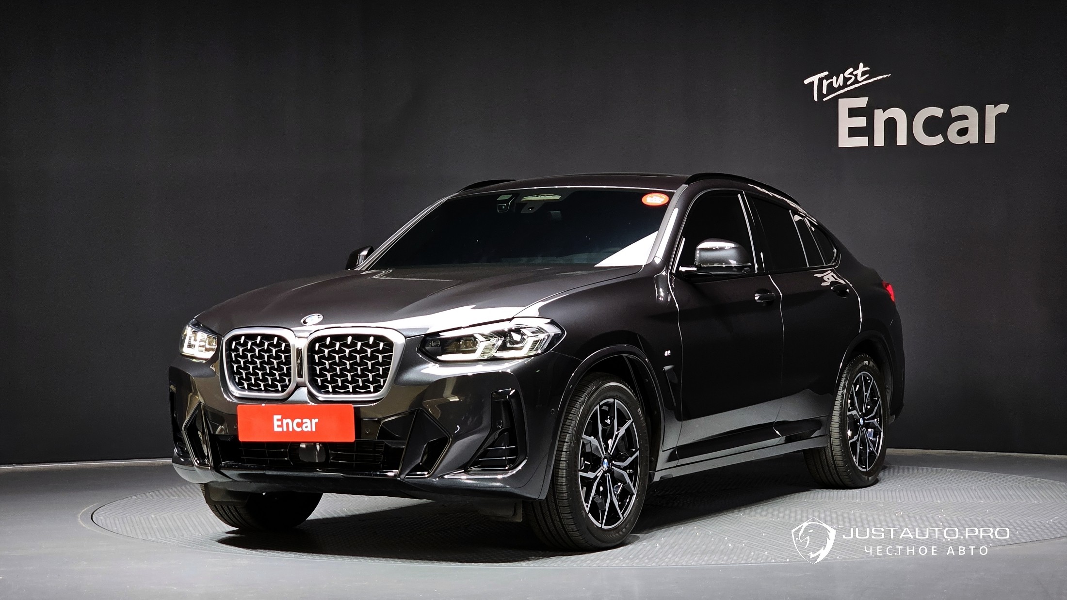 Автомобиль BMW X4