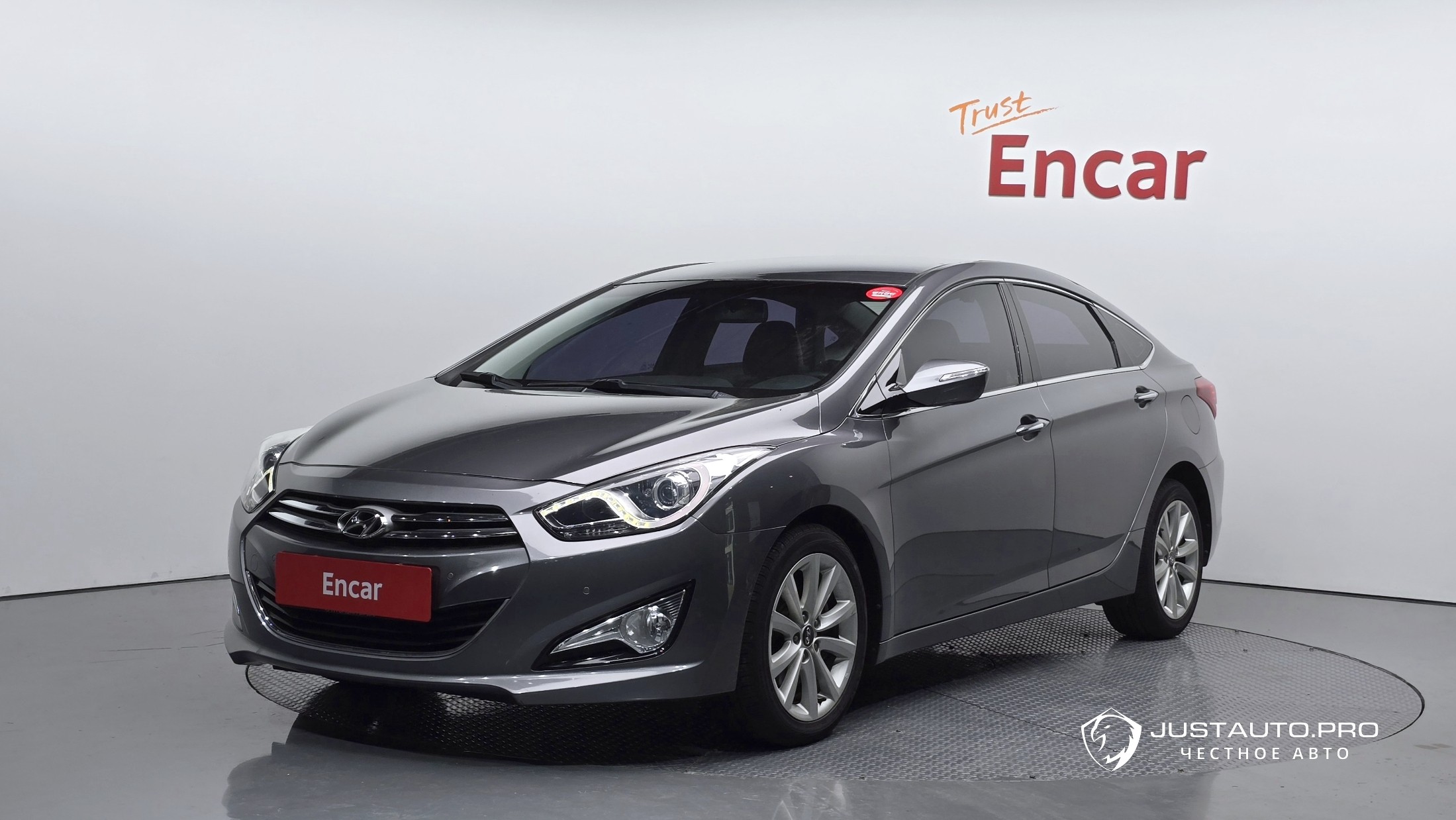 Автомобиль Hyundai i40