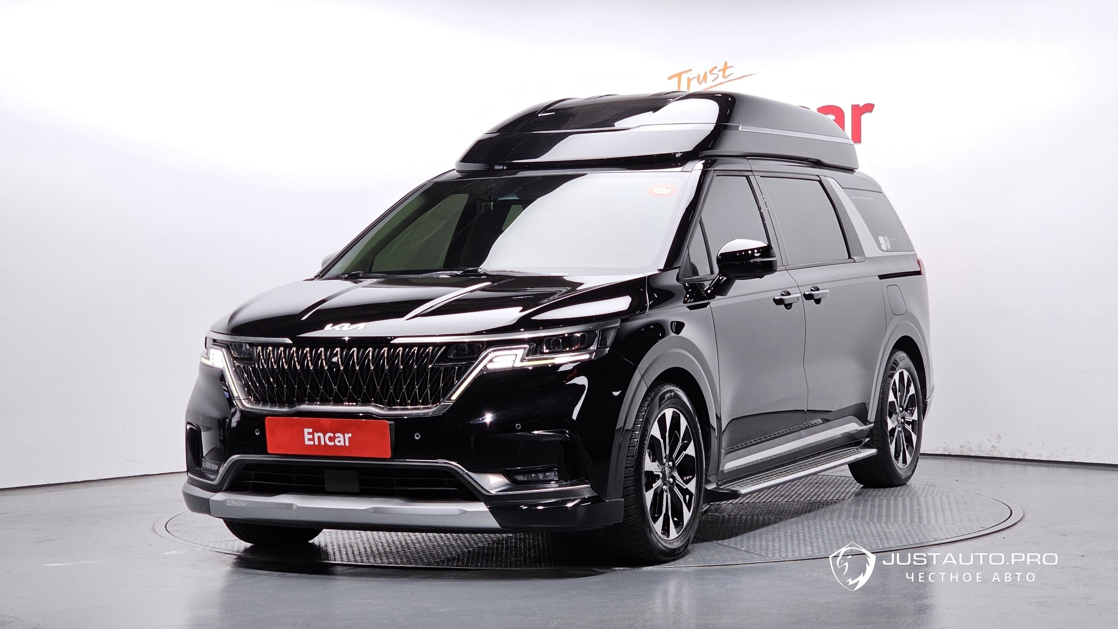 Автомобиль Kia Canival