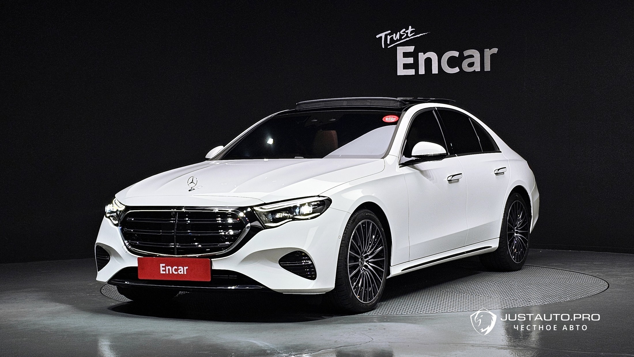 Автомобиль Mercedes-Benz E-Class
