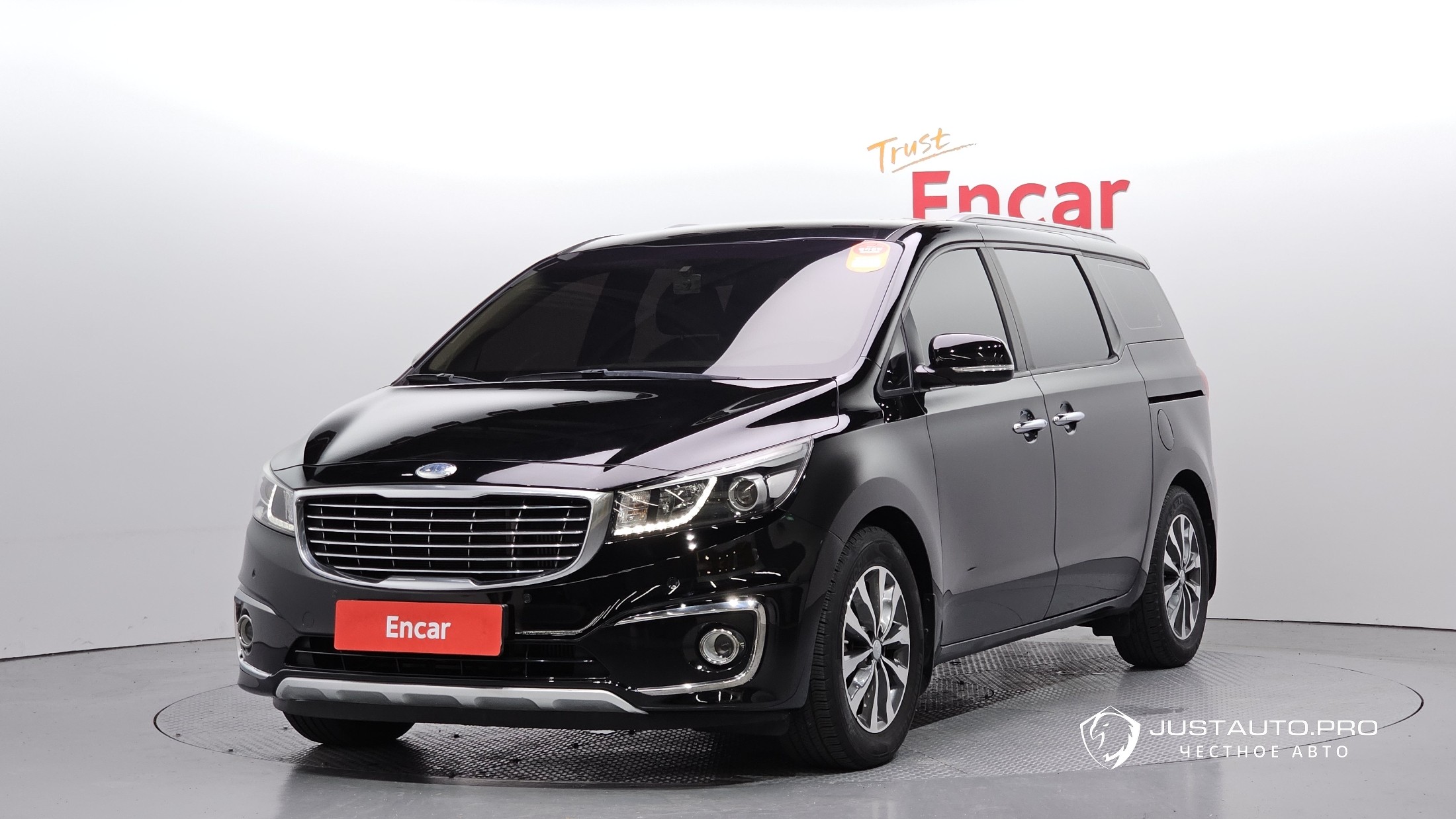 Автомобиль Kia Canival